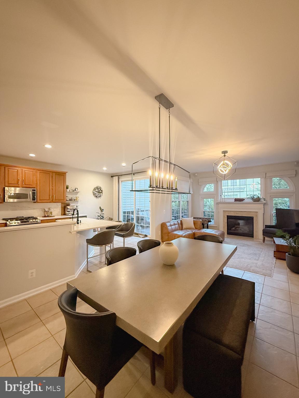 LAUREL HILL LANDBAY - Residential Lease