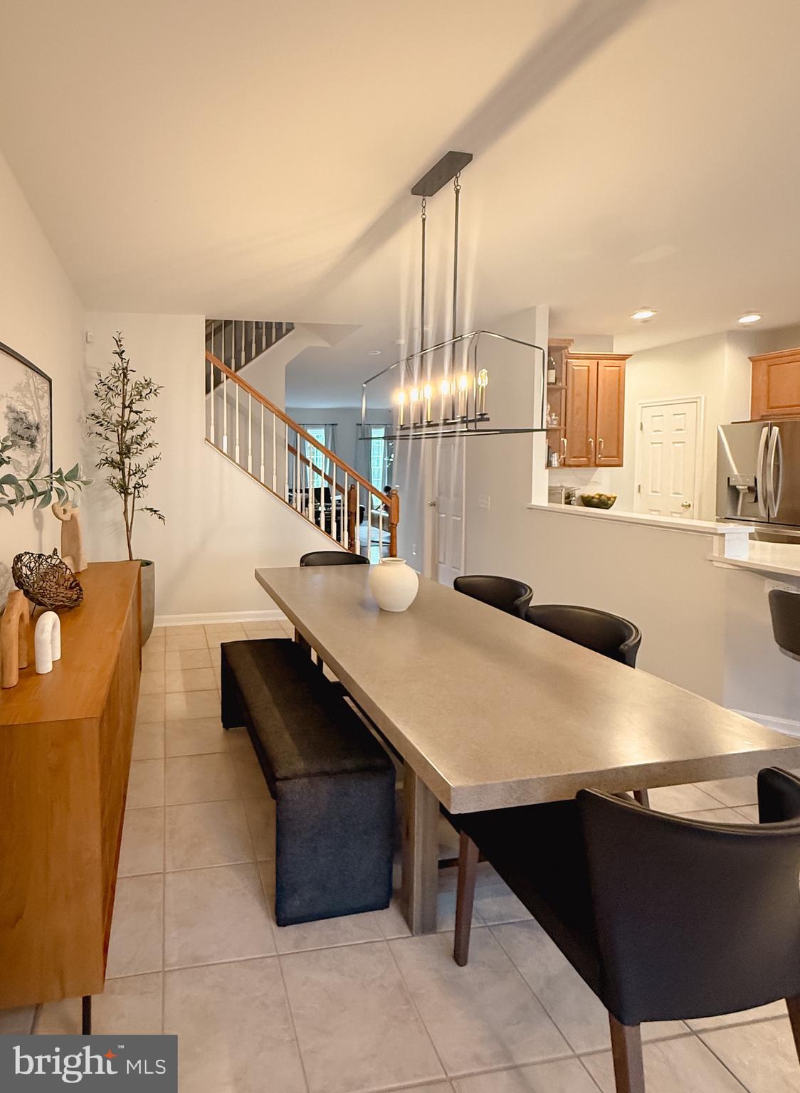 LAUREL HILL LANDBAY - Residential Lease