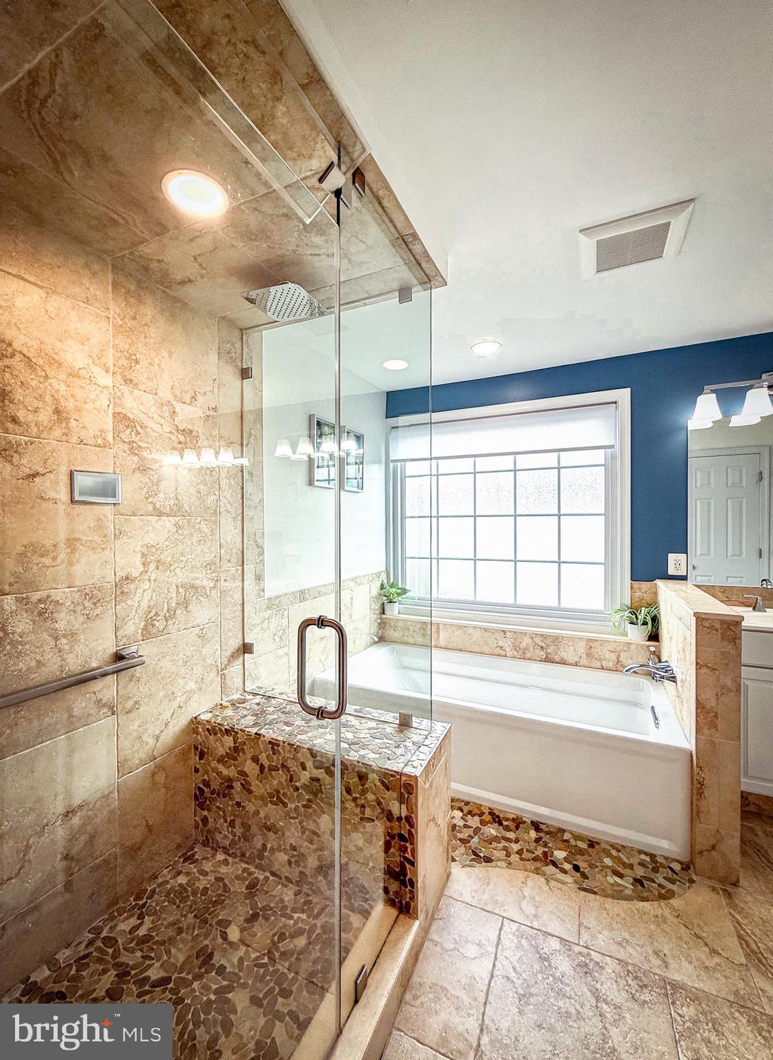 LAUREL HILL LANDBAY - Residential Lease