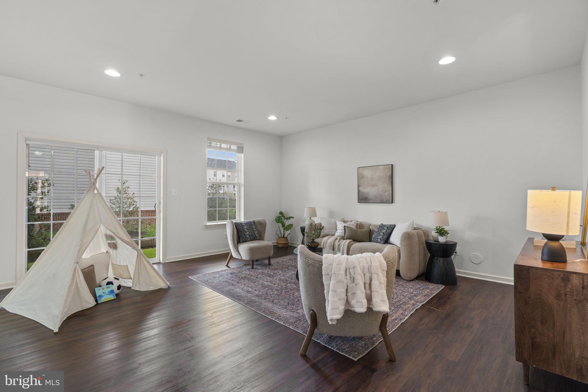 MORRIS PLACE - Residential