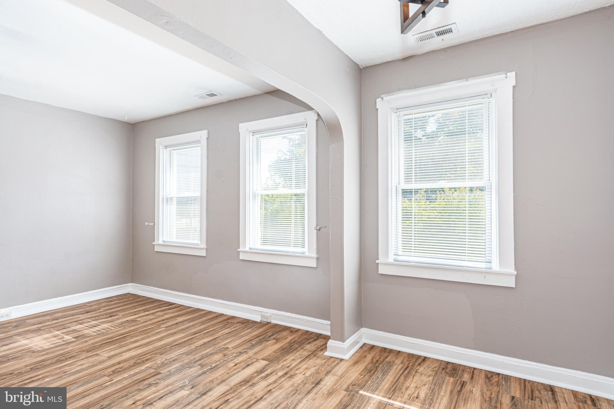 MIDDLE RIVER - Residential Lease