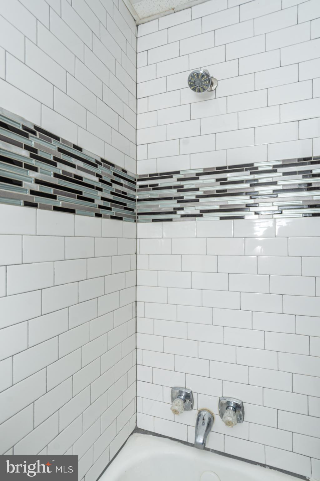 MIDDLE RIVER - Residential Lease