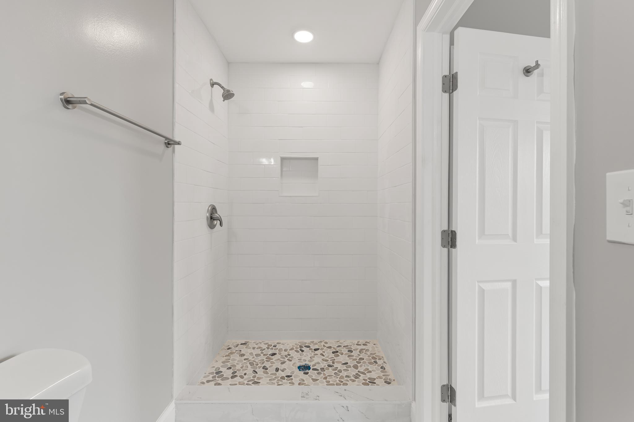 MONDAWMIN - Residential