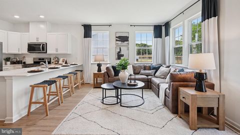 Townhouse For Sale - 9 Whaler Drive<br/> RUNNEMEDE, NJ 08078