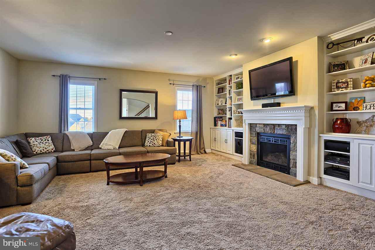 SOUTHERN MEADOWS - Residential