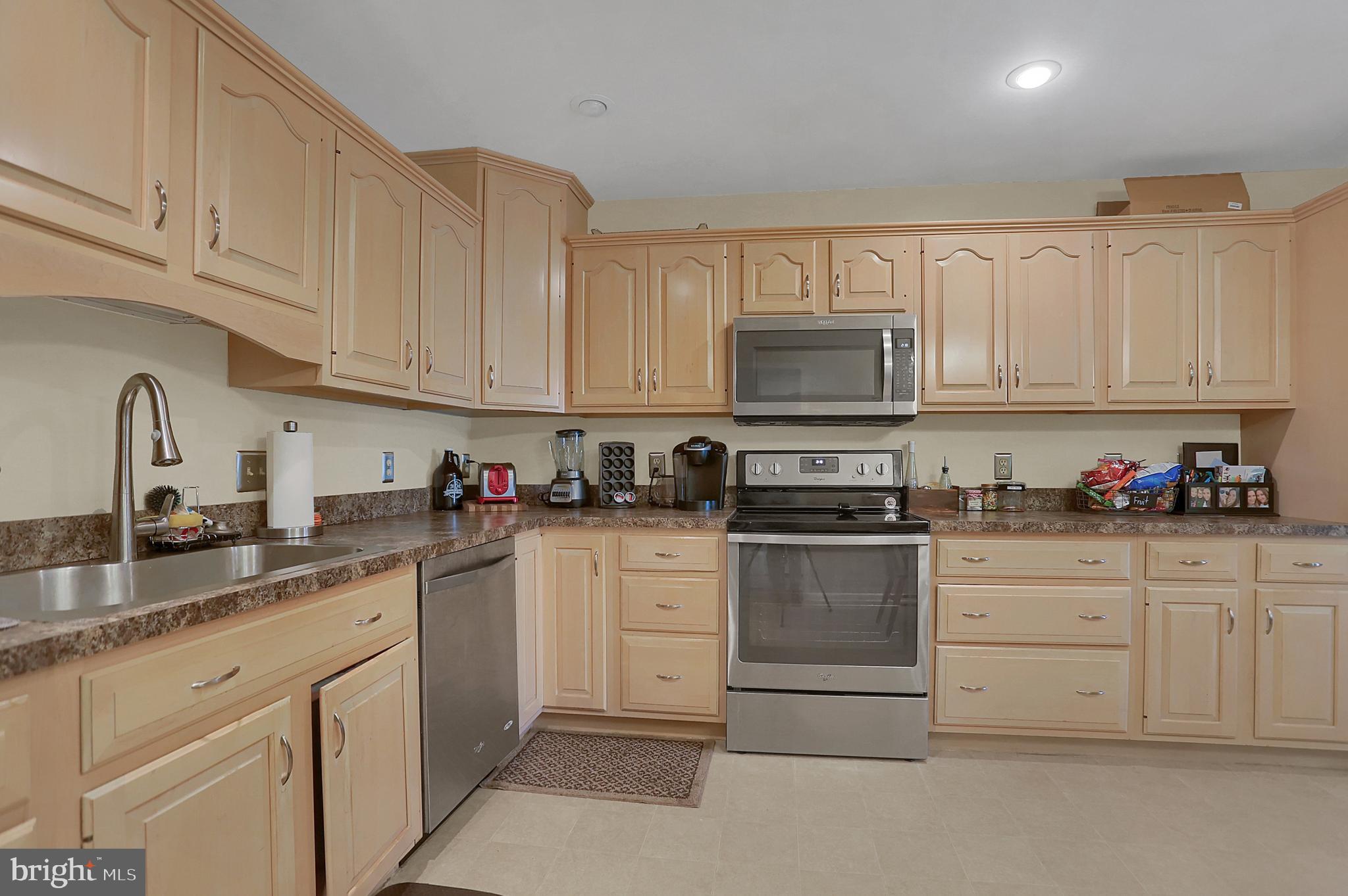 SUMMIT HILLS - Residential