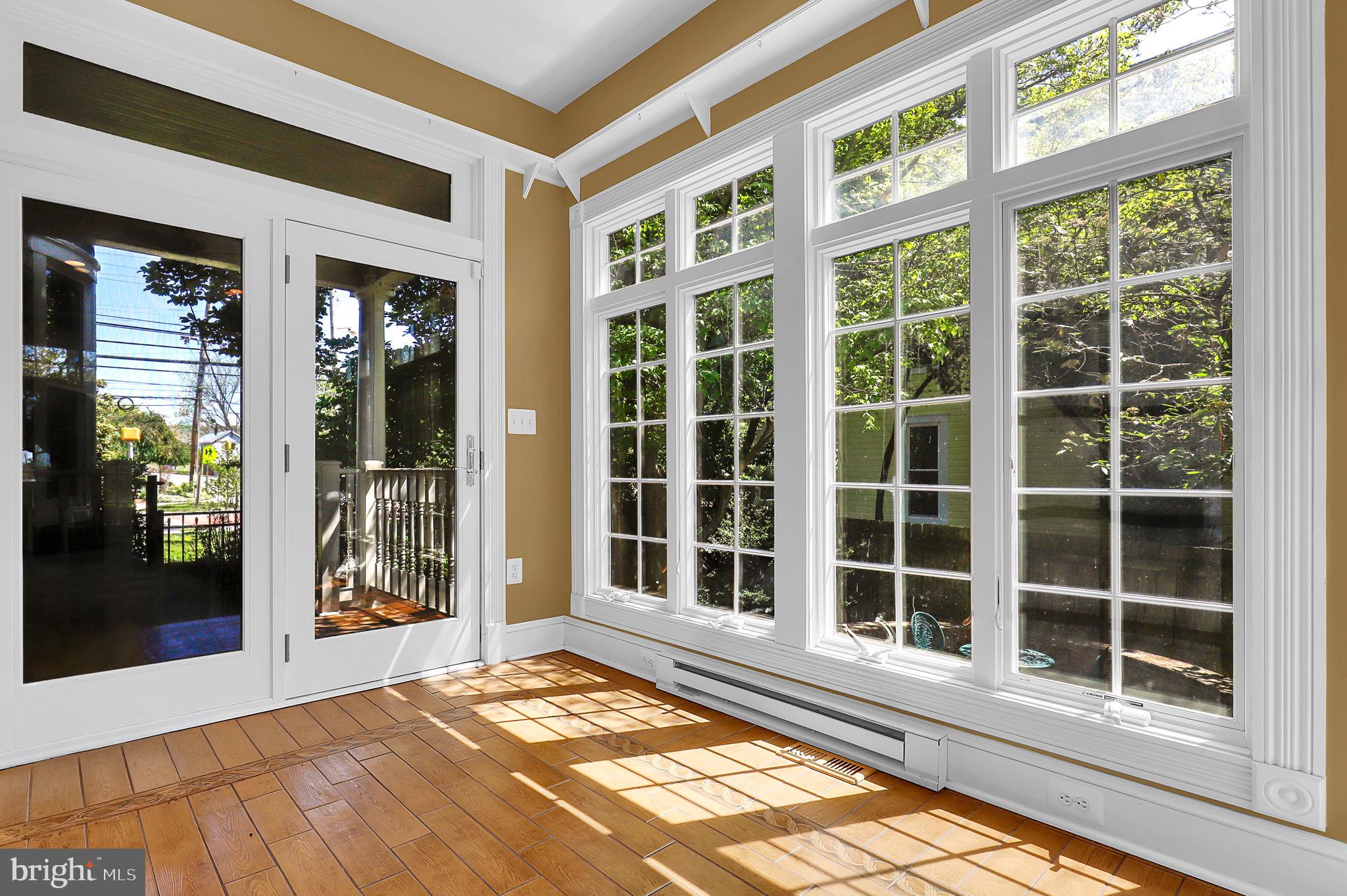 MIDDLETOWN - Residential