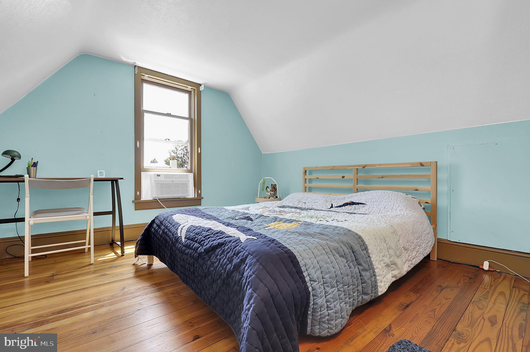 MIDDLETOWN - Residential