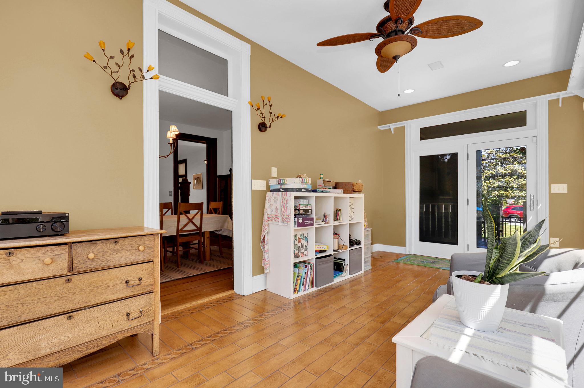 MIDDLETOWN - Residential