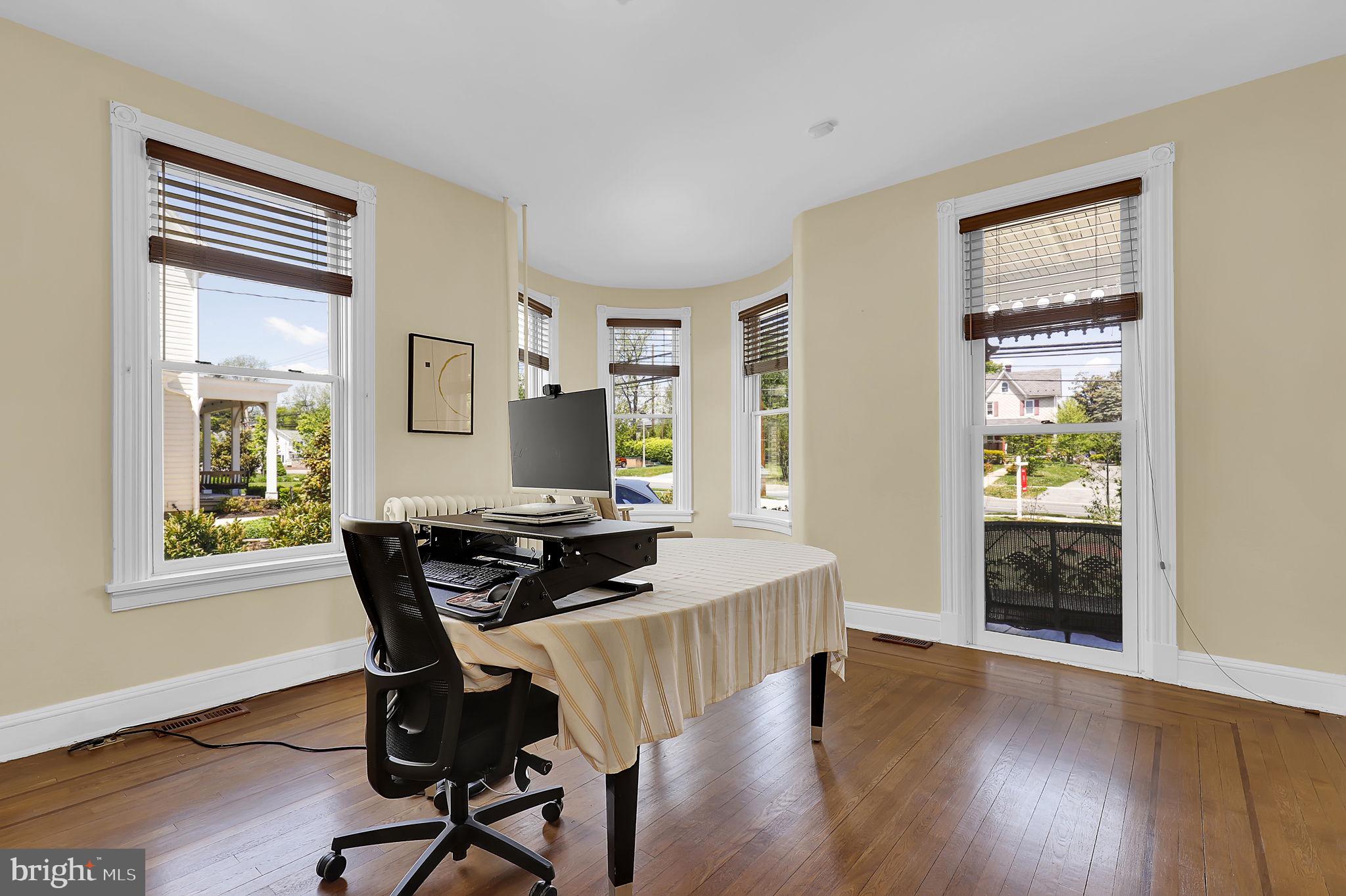 MIDDLETOWN - Residential