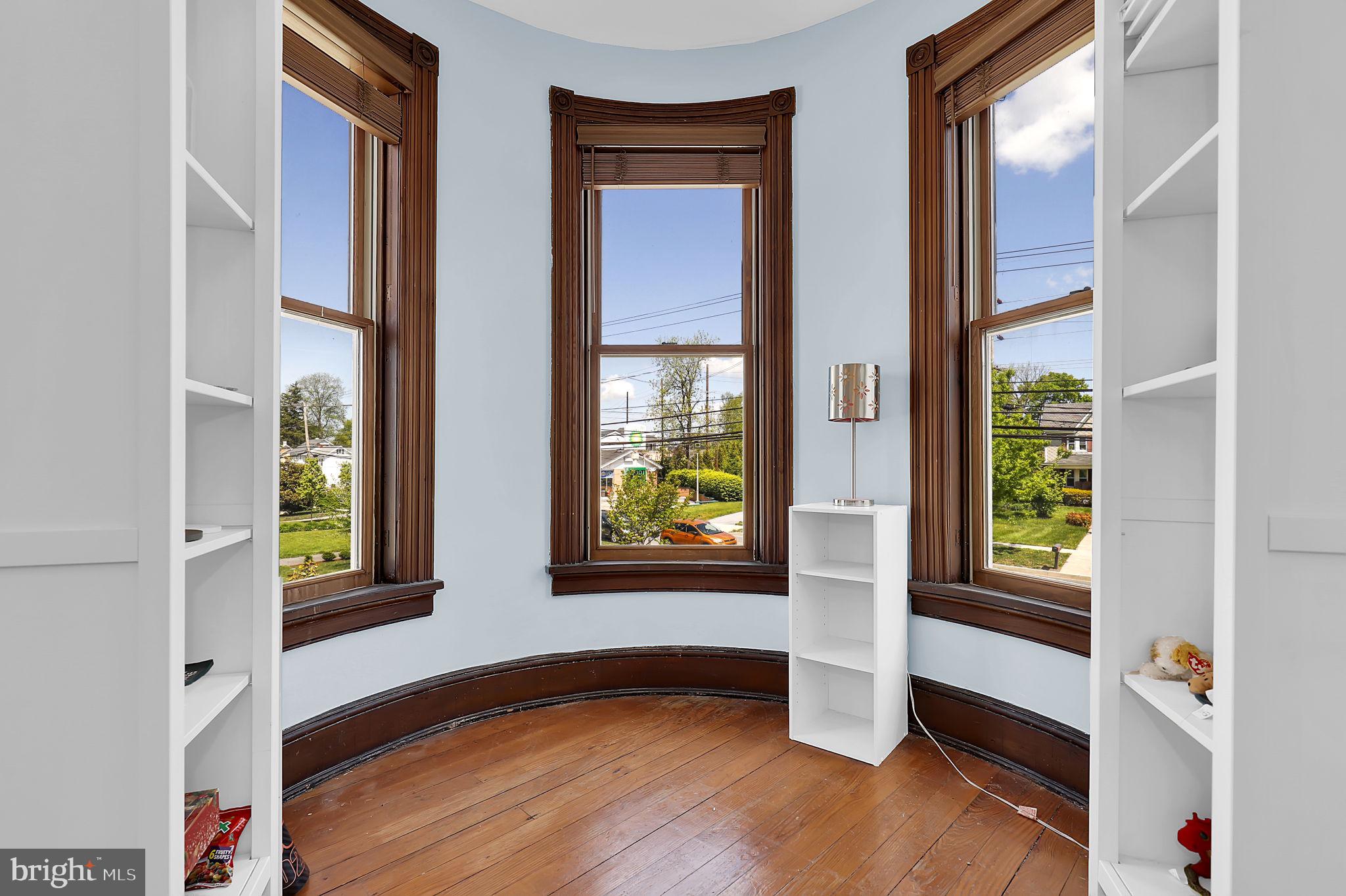 MIDDLETOWN - Residential