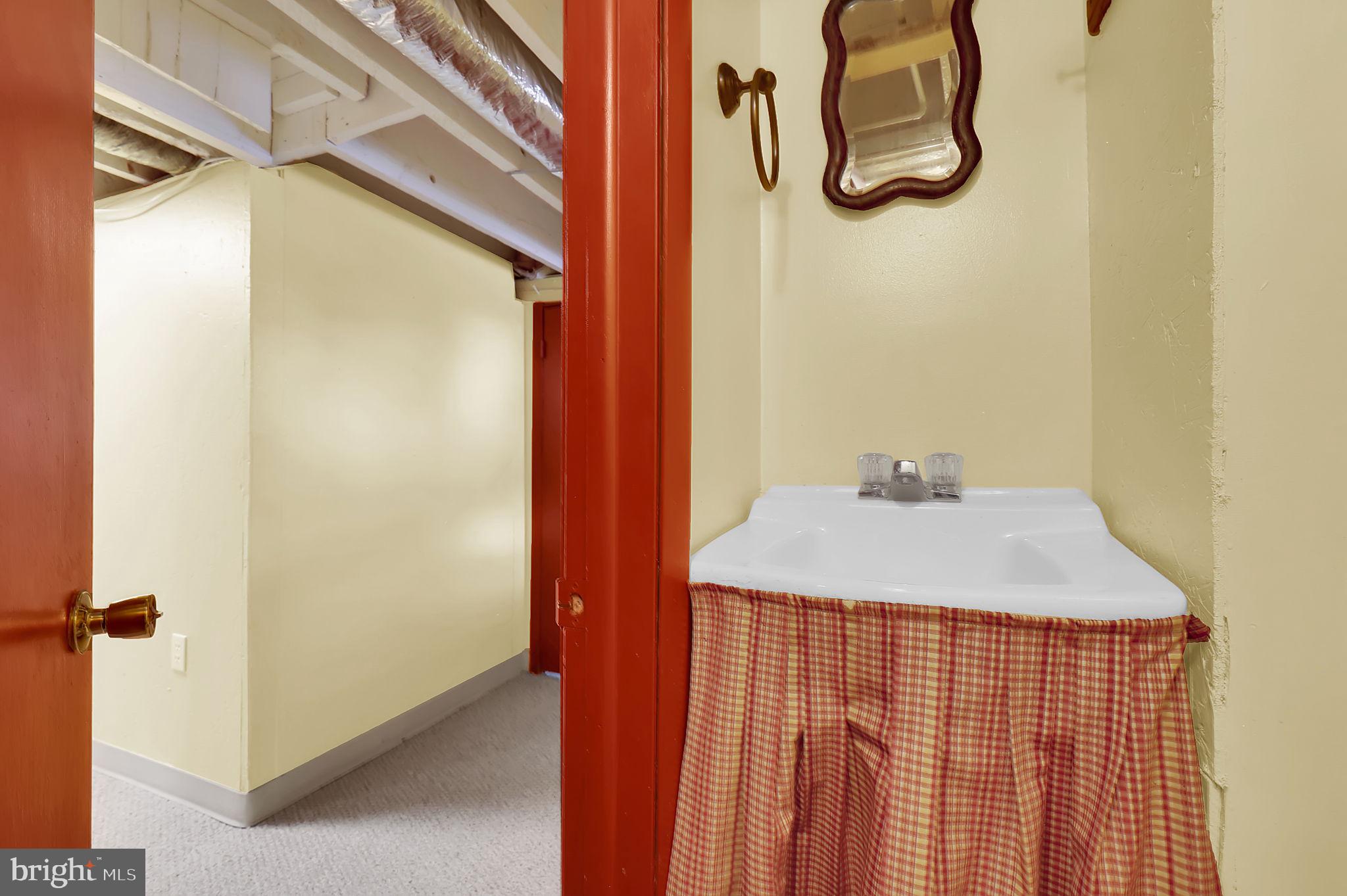 MIDDLETOWN - Residential