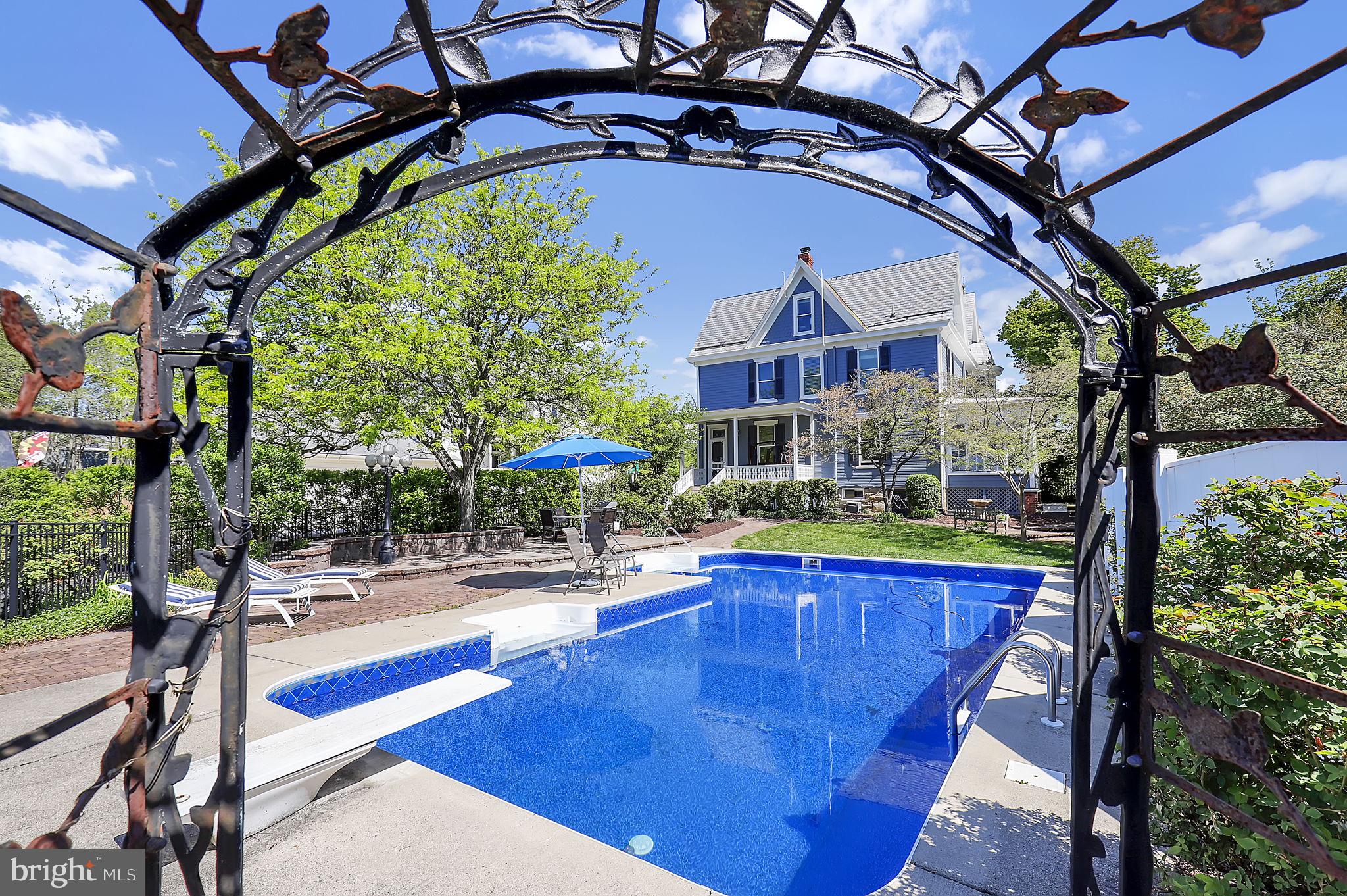 MIDDLETOWN - Residential