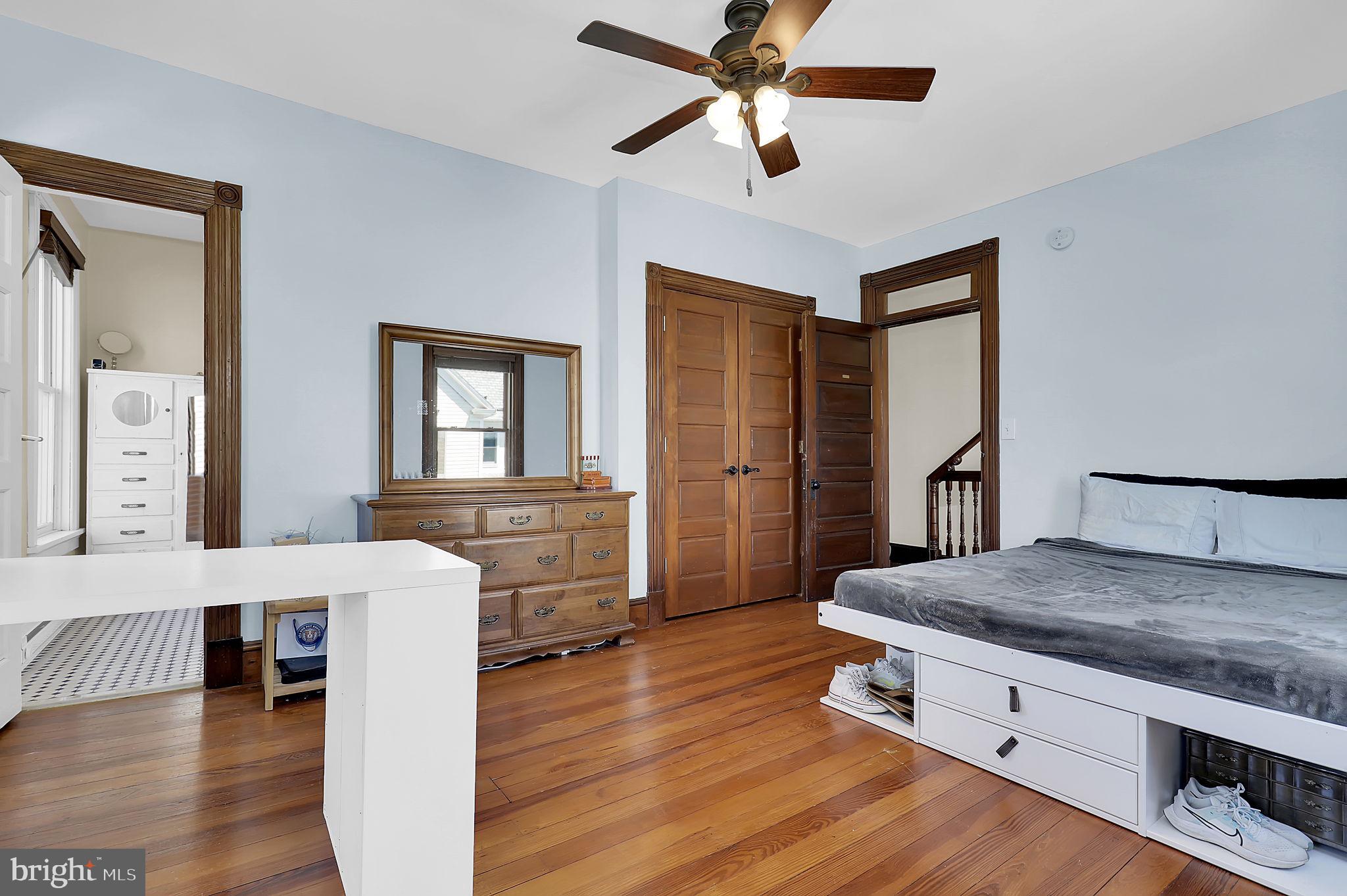 MIDDLETOWN - Residential