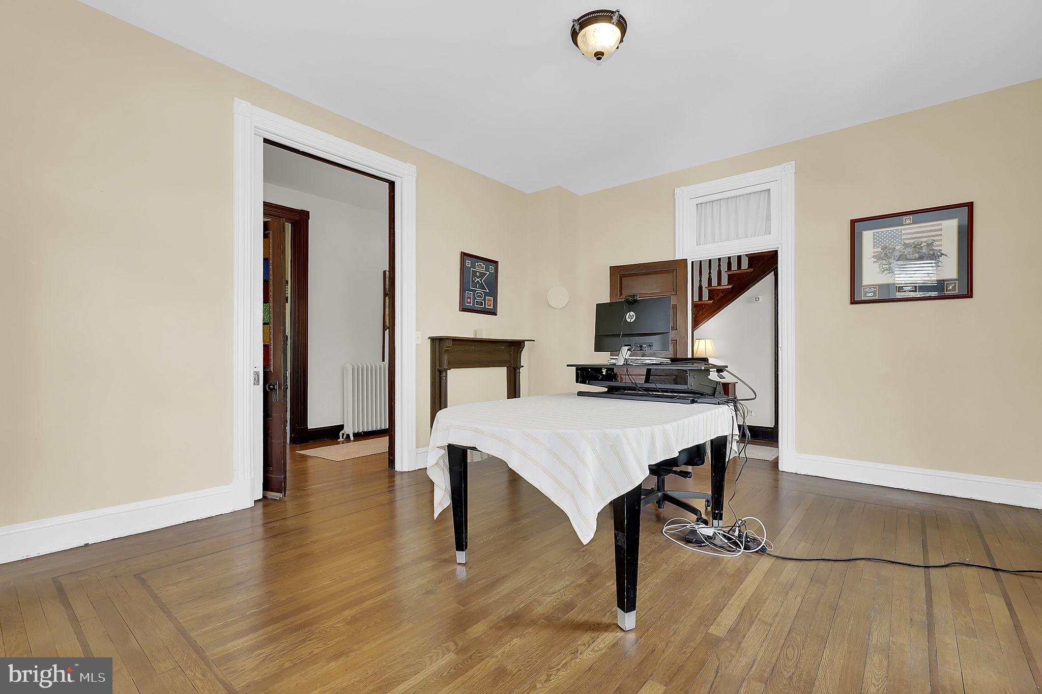 MIDDLETOWN - Residential