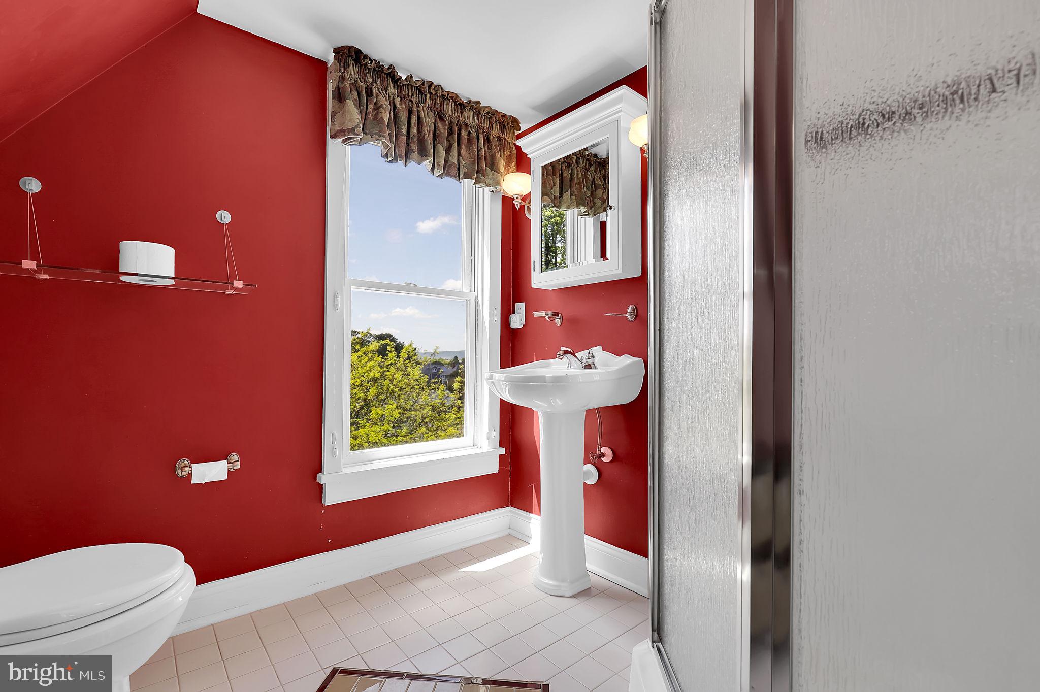 MIDDLETOWN - Residential