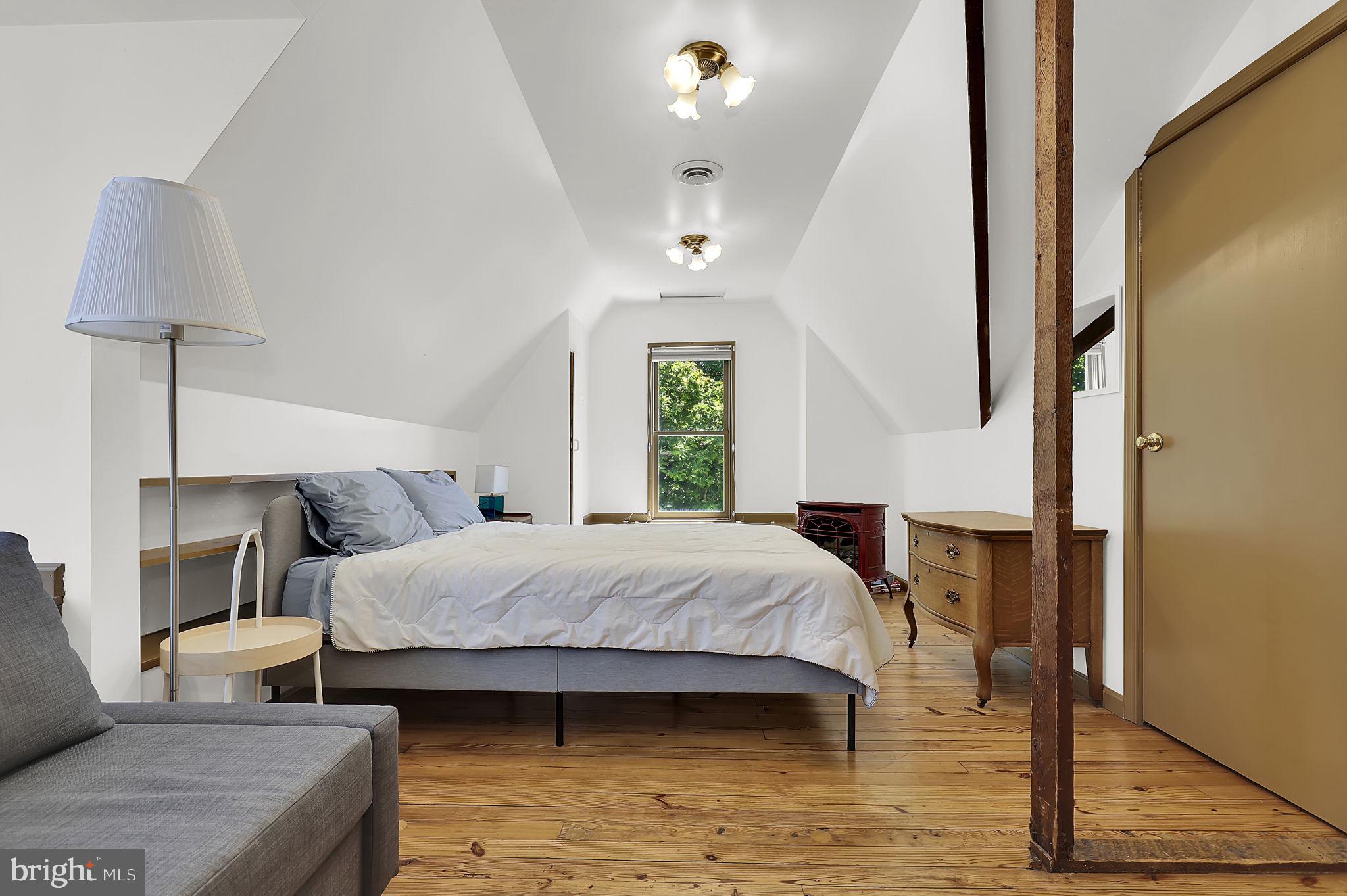 MIDDLETOWN - Residential