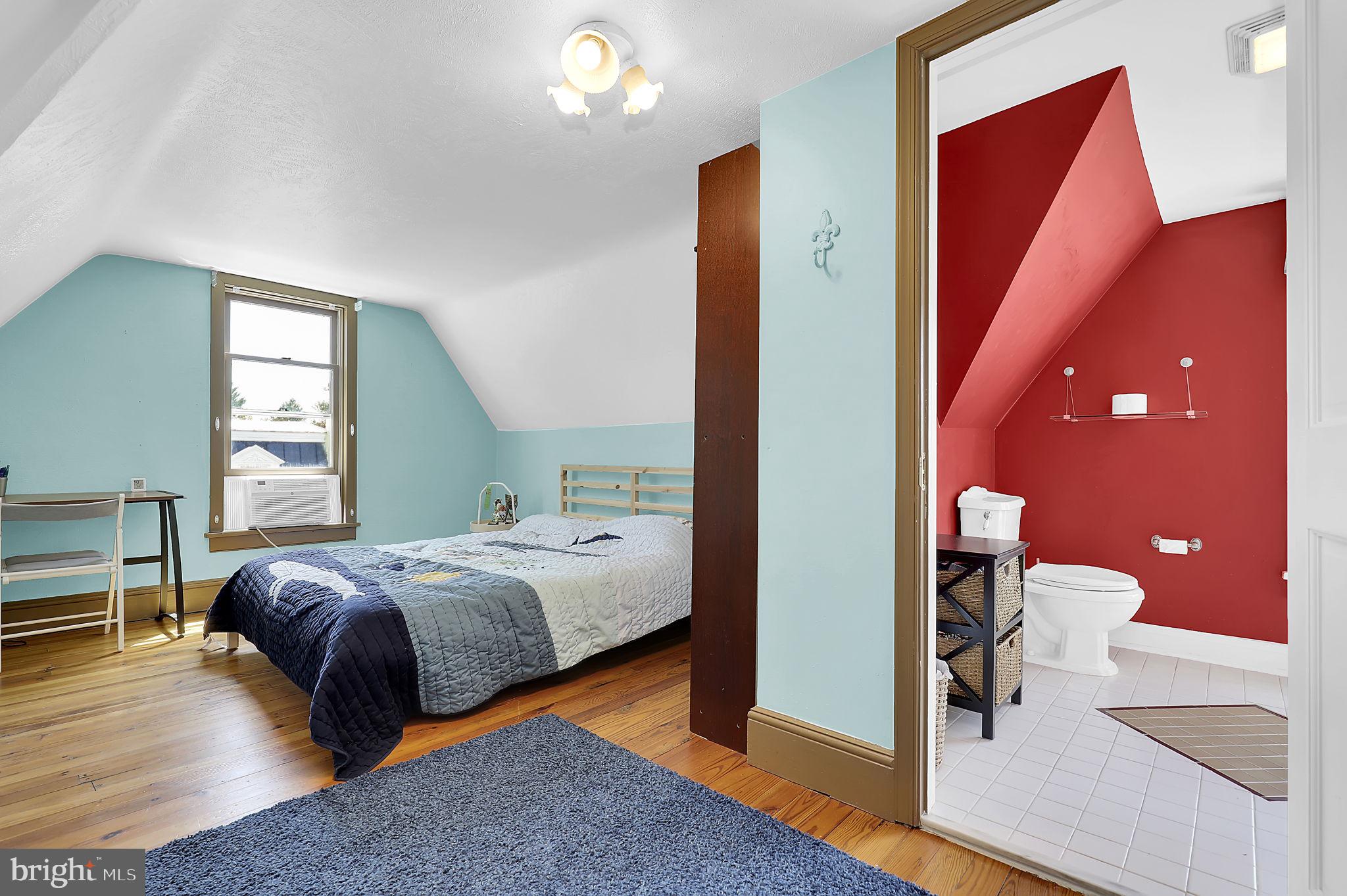 MIDDLETOWN - Residential