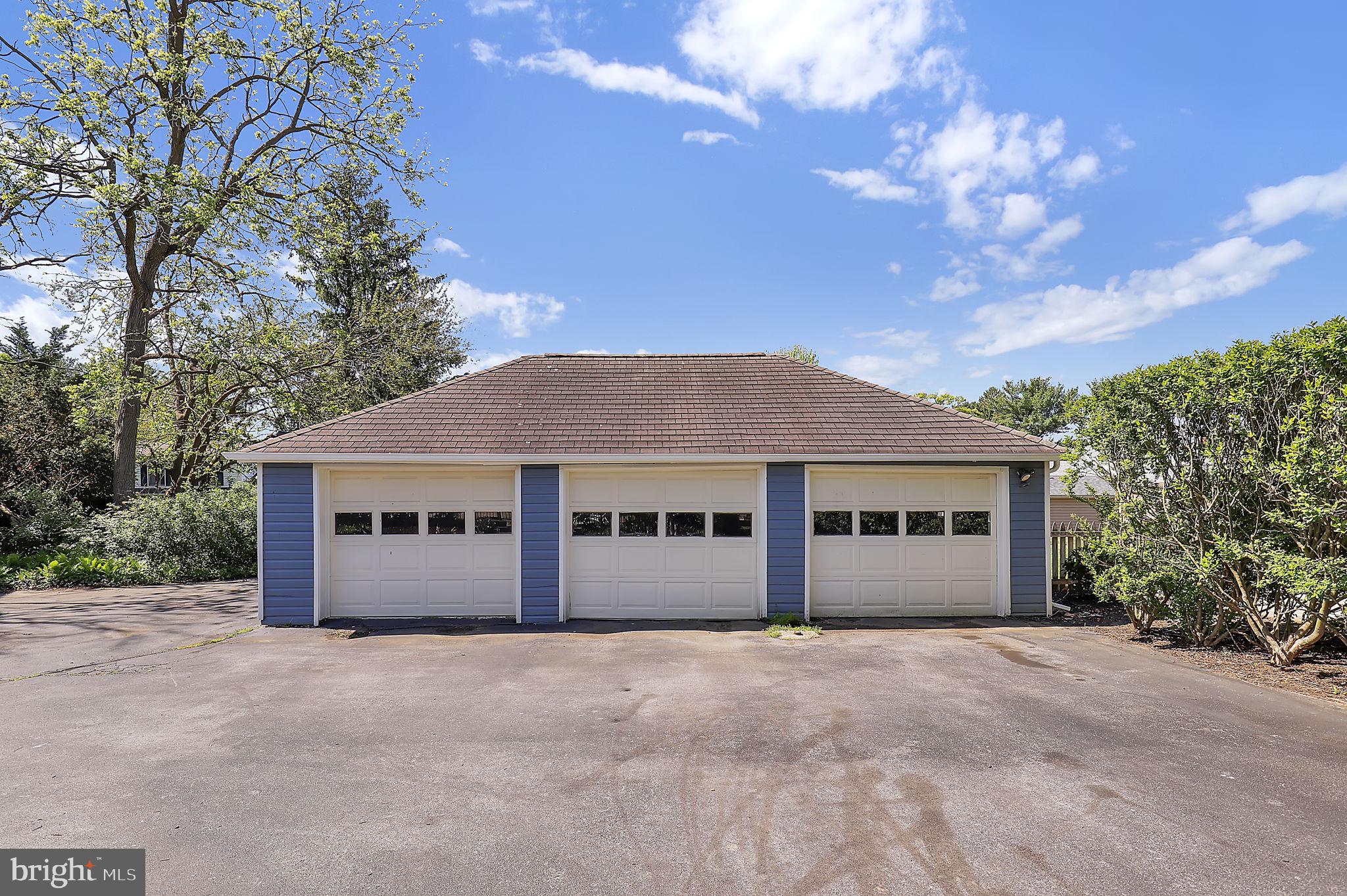 MIDDLETOWN - Residential