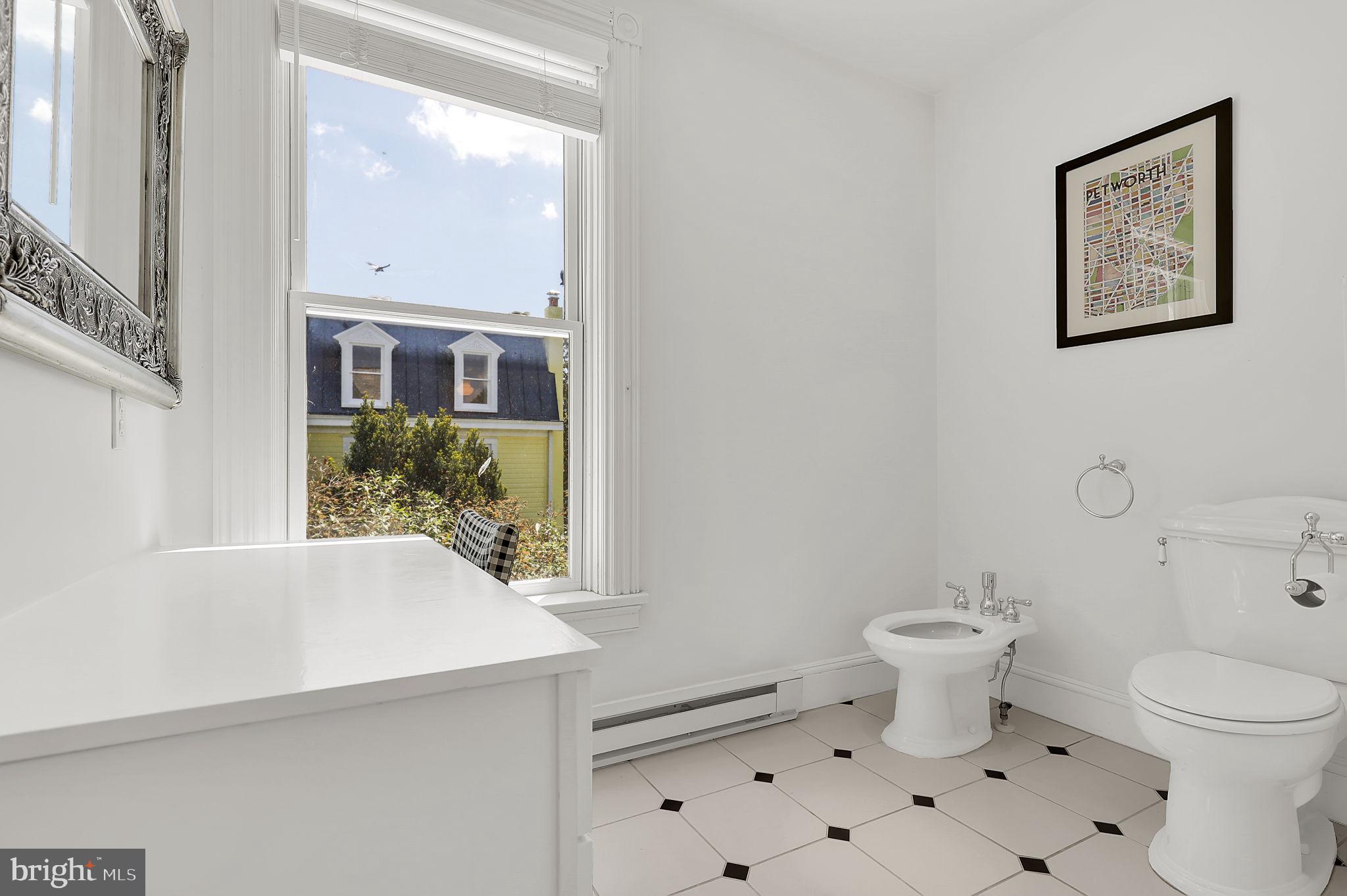 MIDDLETOWN - Residential