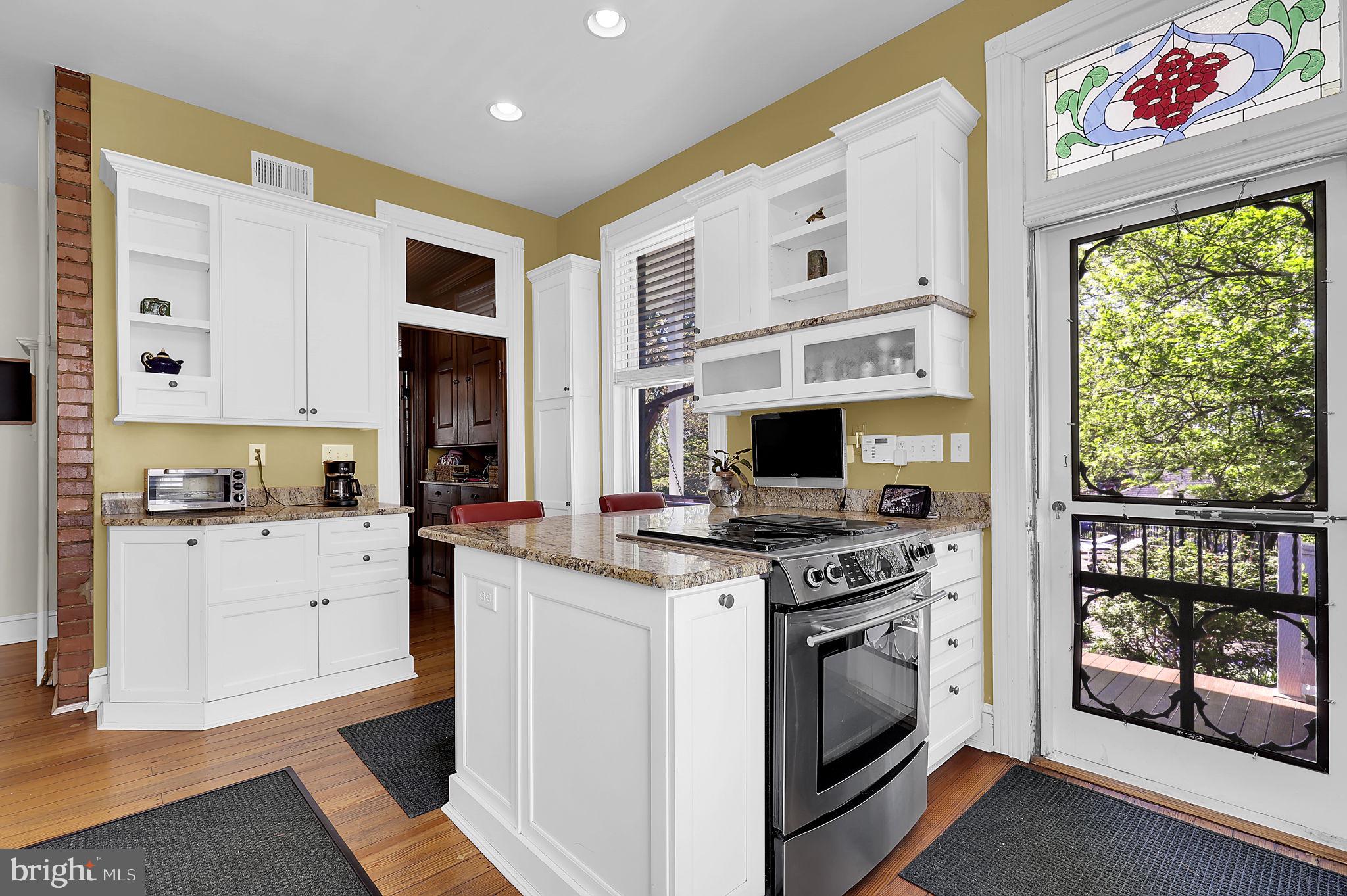 MIDDLETOWN - Residential