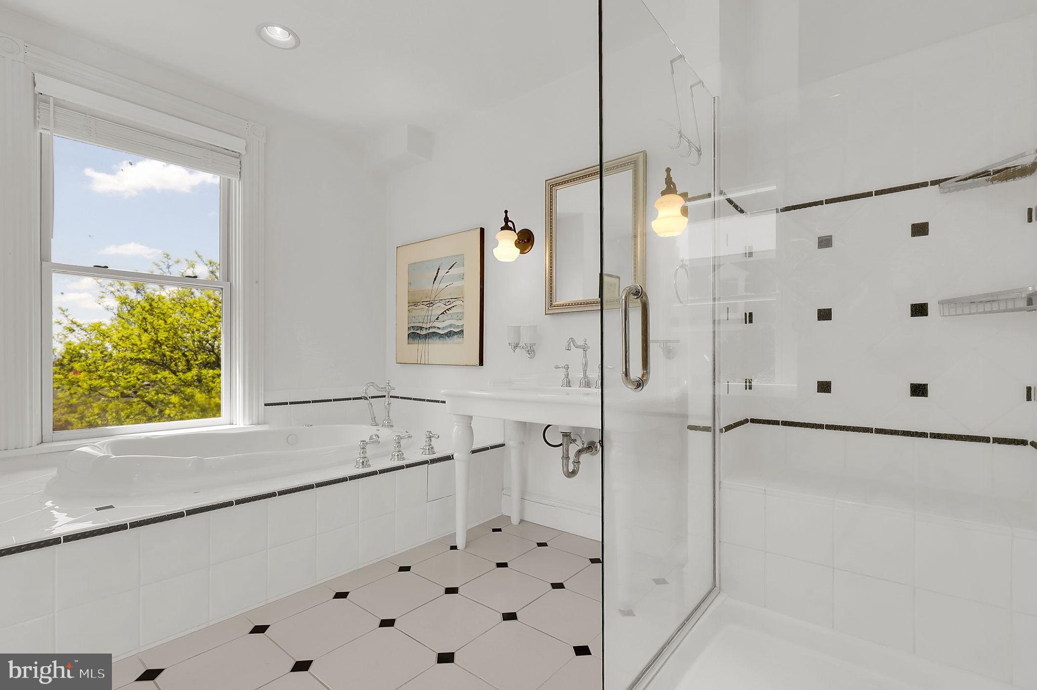 MIDDLETOWN - Residential