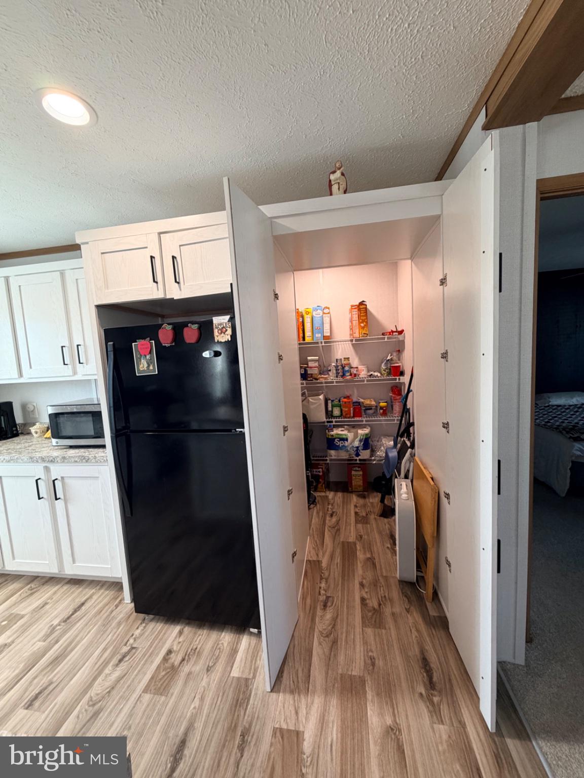 320 VALENTINE DRIVE