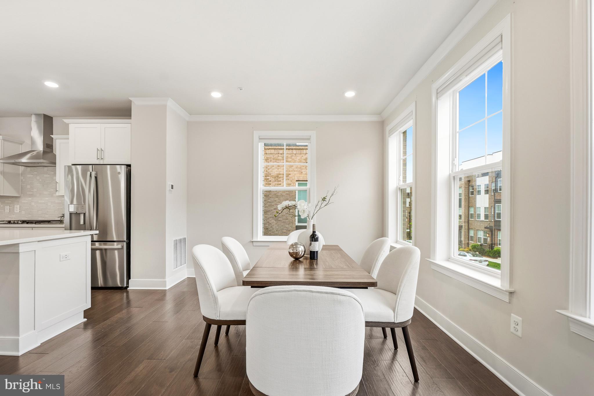 CROWN - Residential
