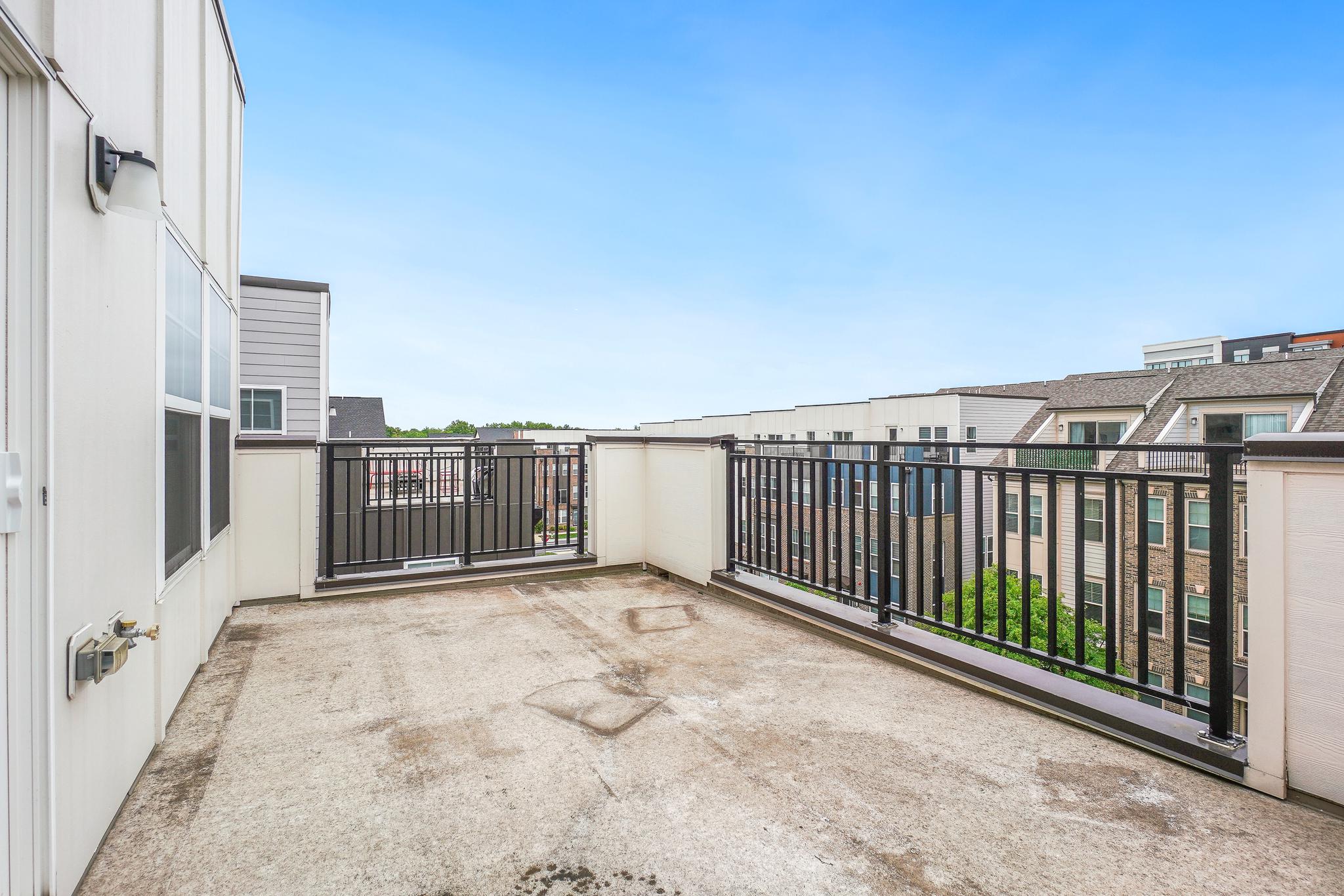 CROWN - Residential