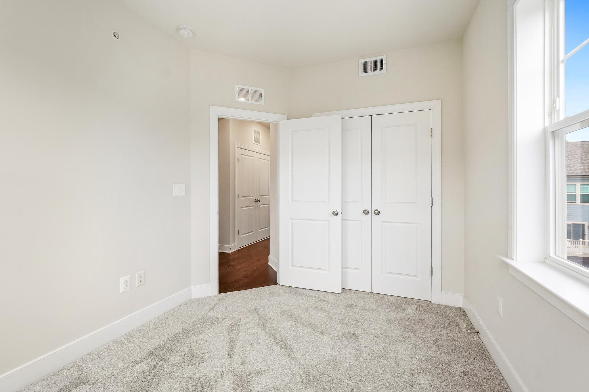 CROWN - Residential