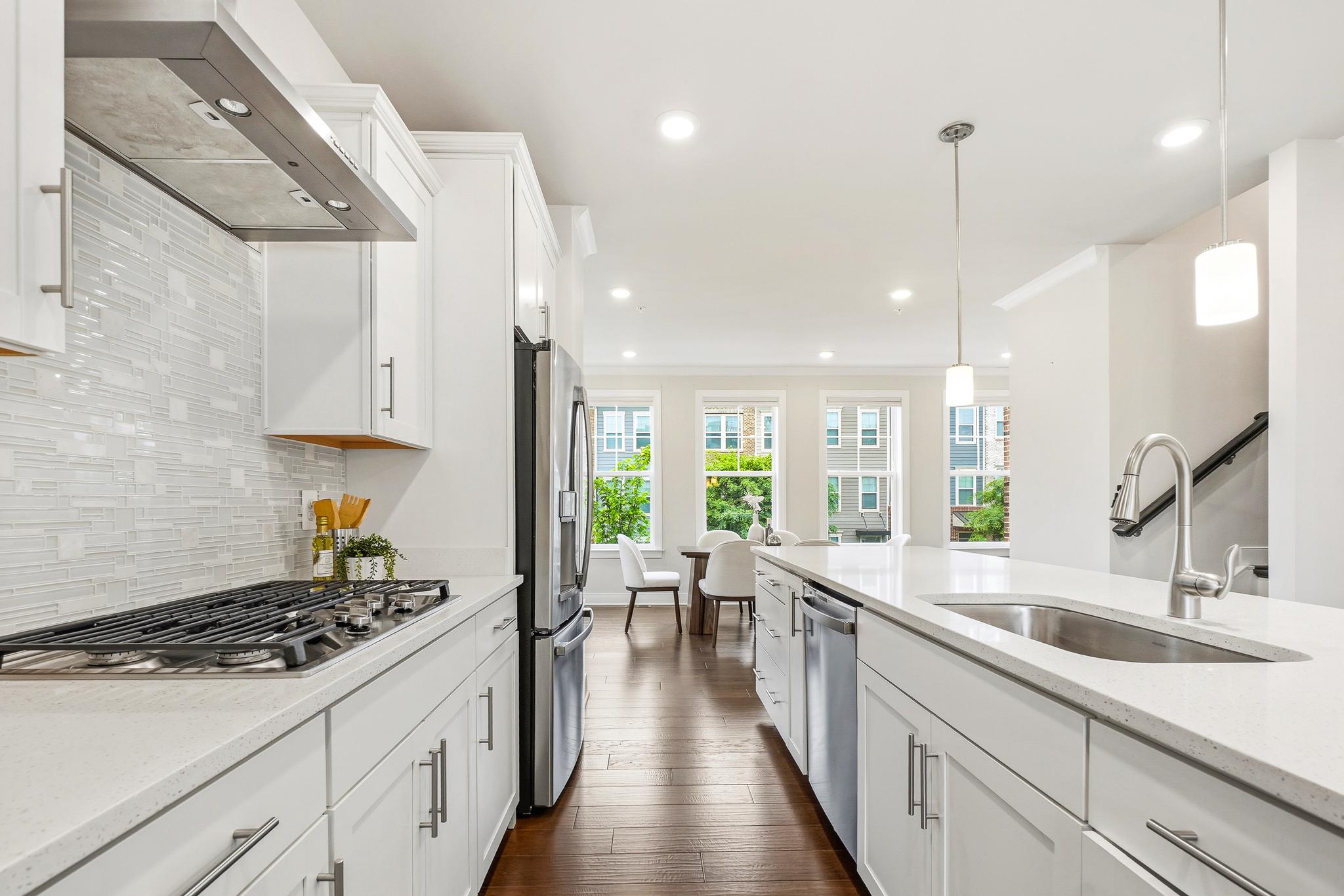 CROWN - Residential