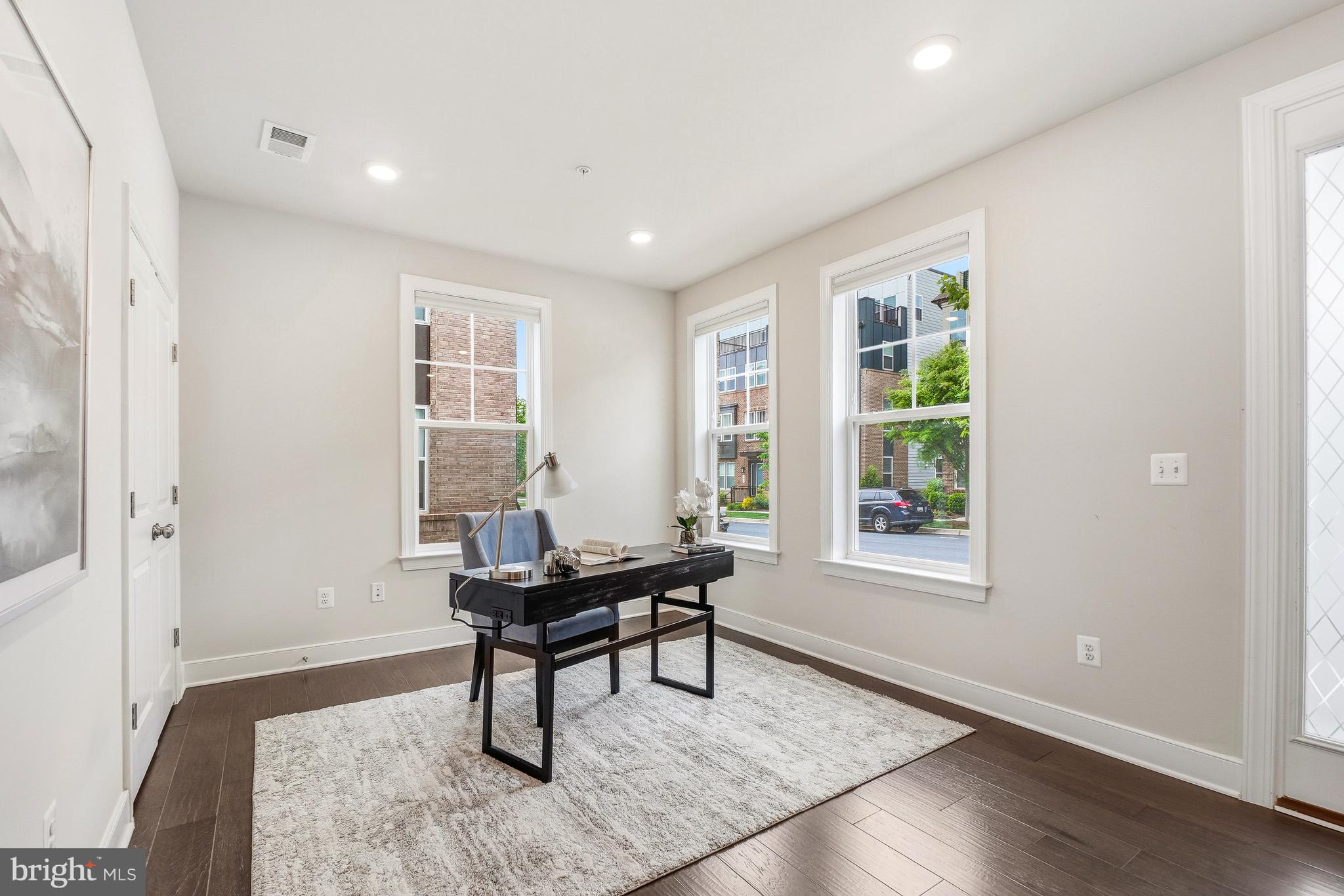 CROWN - Residential