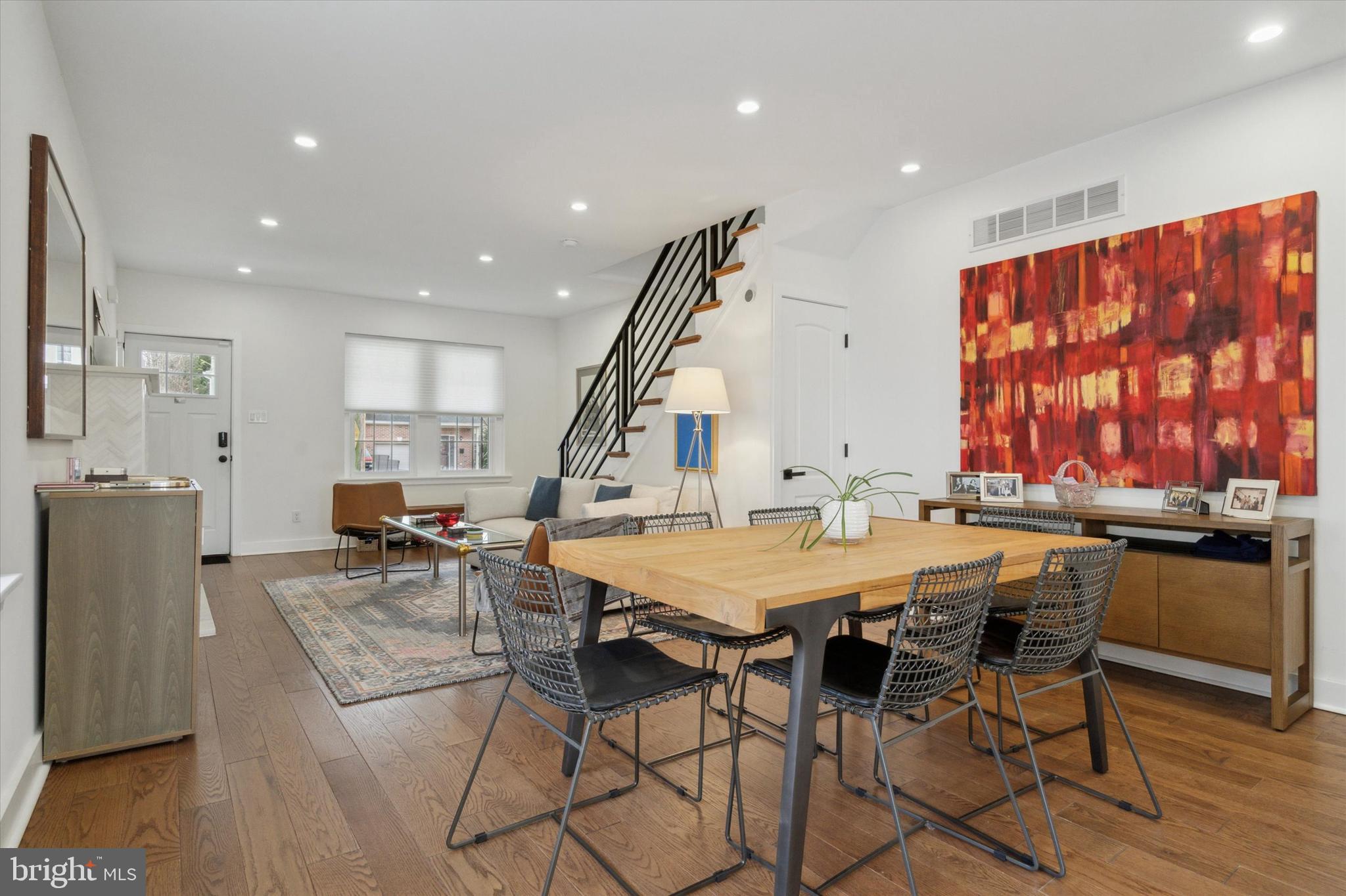 ROXBOROUGH - Residential