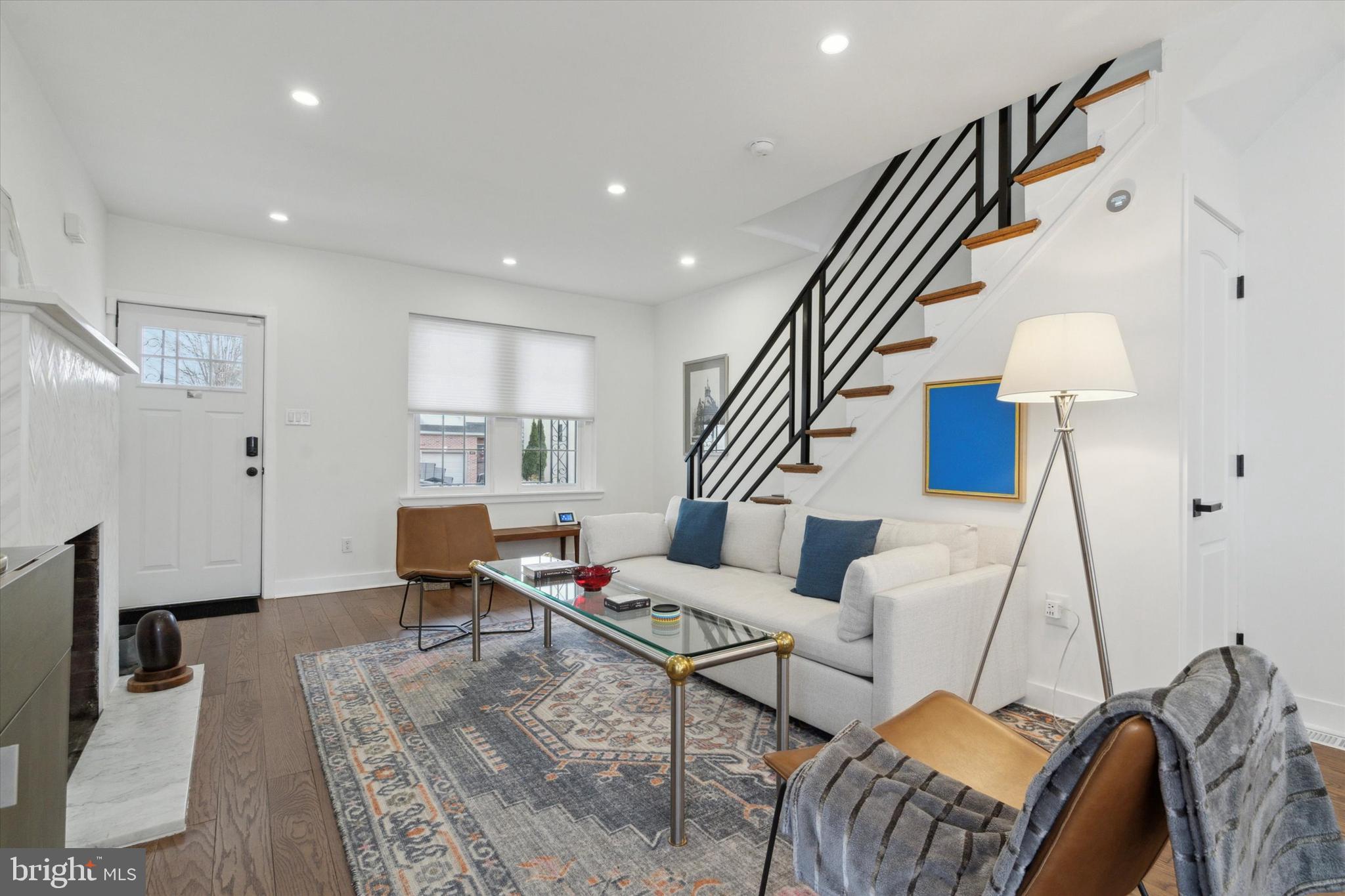 ROXBOROUGH - Residential