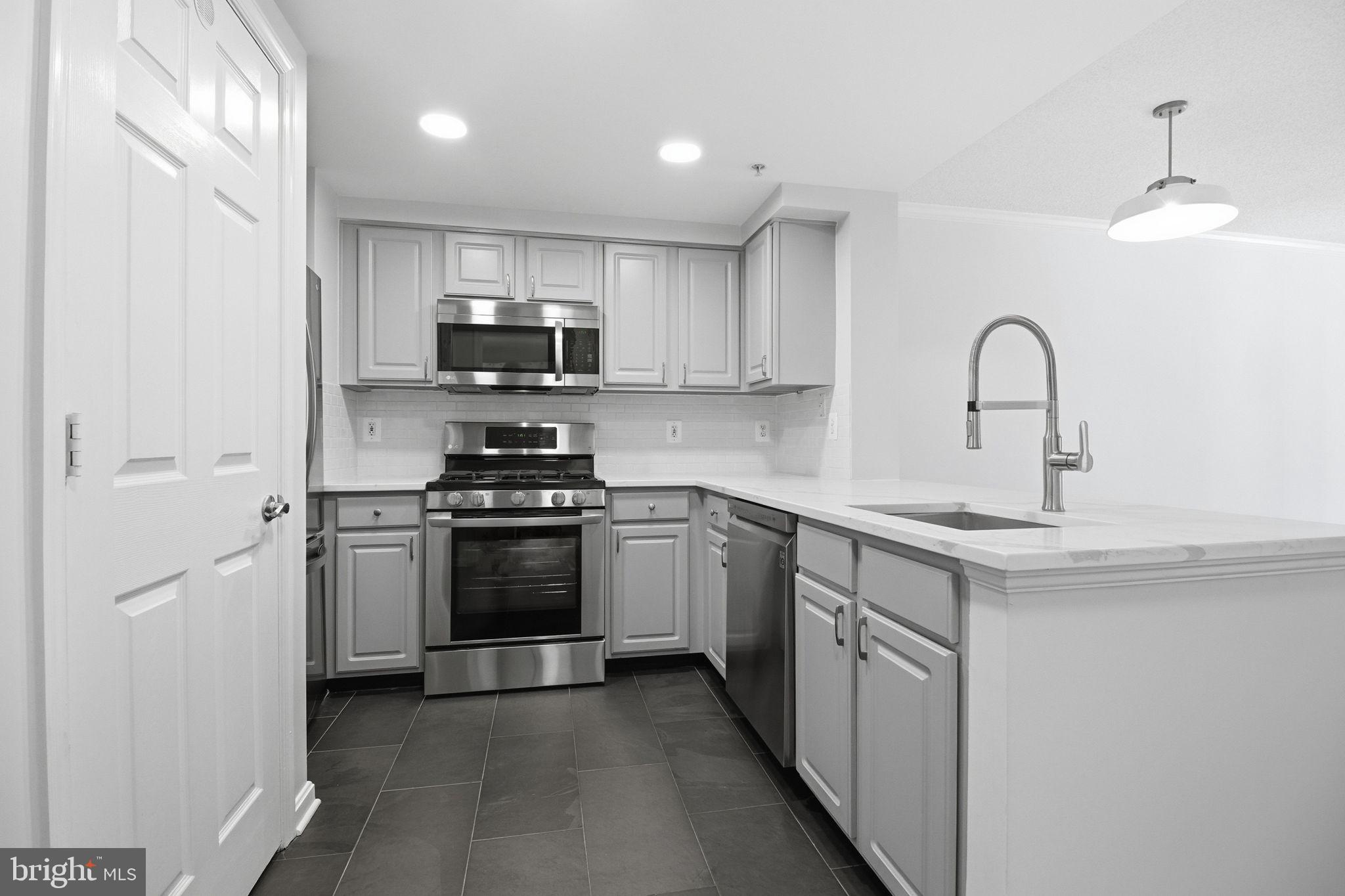 3830 9TH STREET N 607E