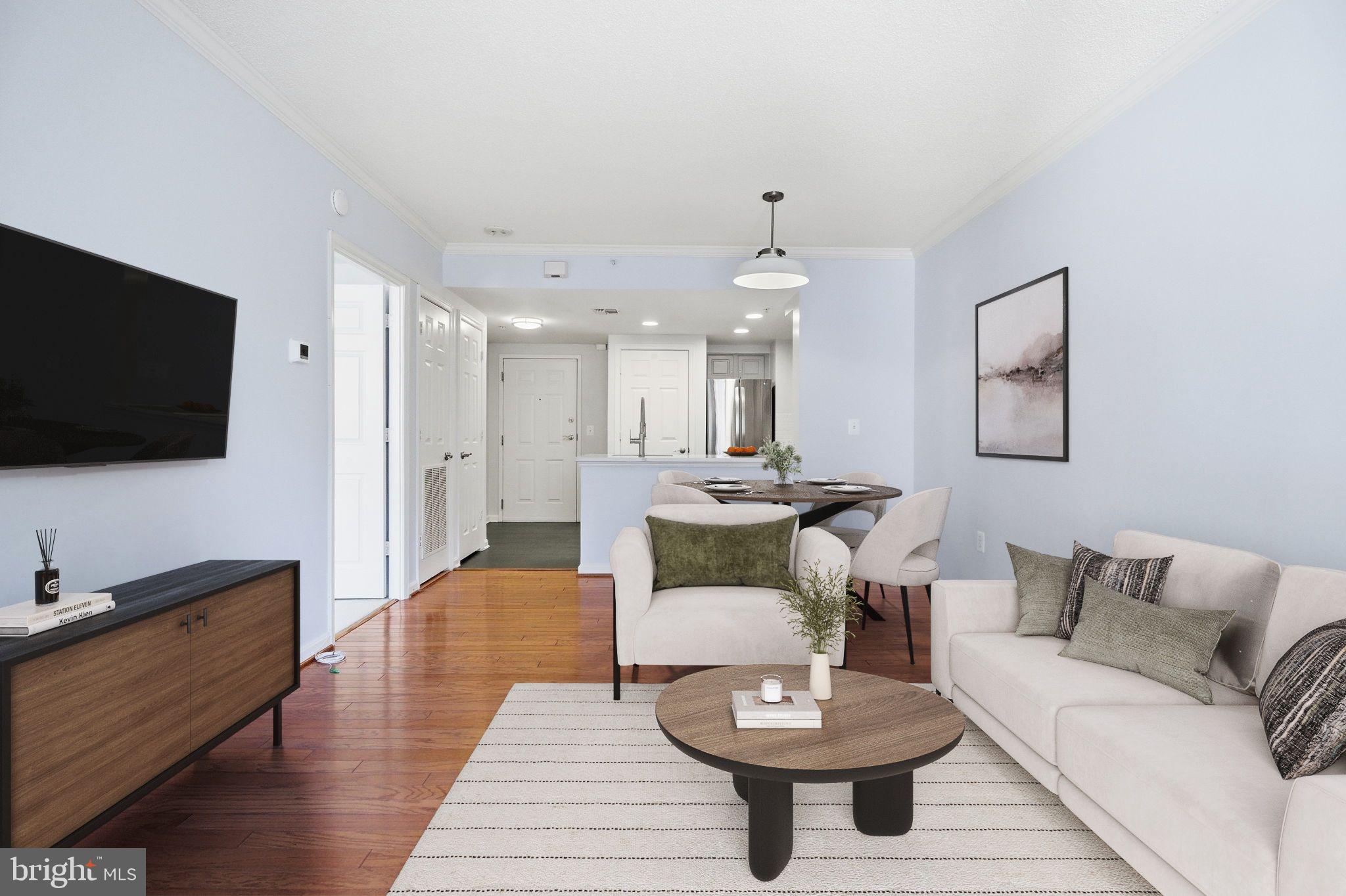 LEXINGTON SQUARE - Residential