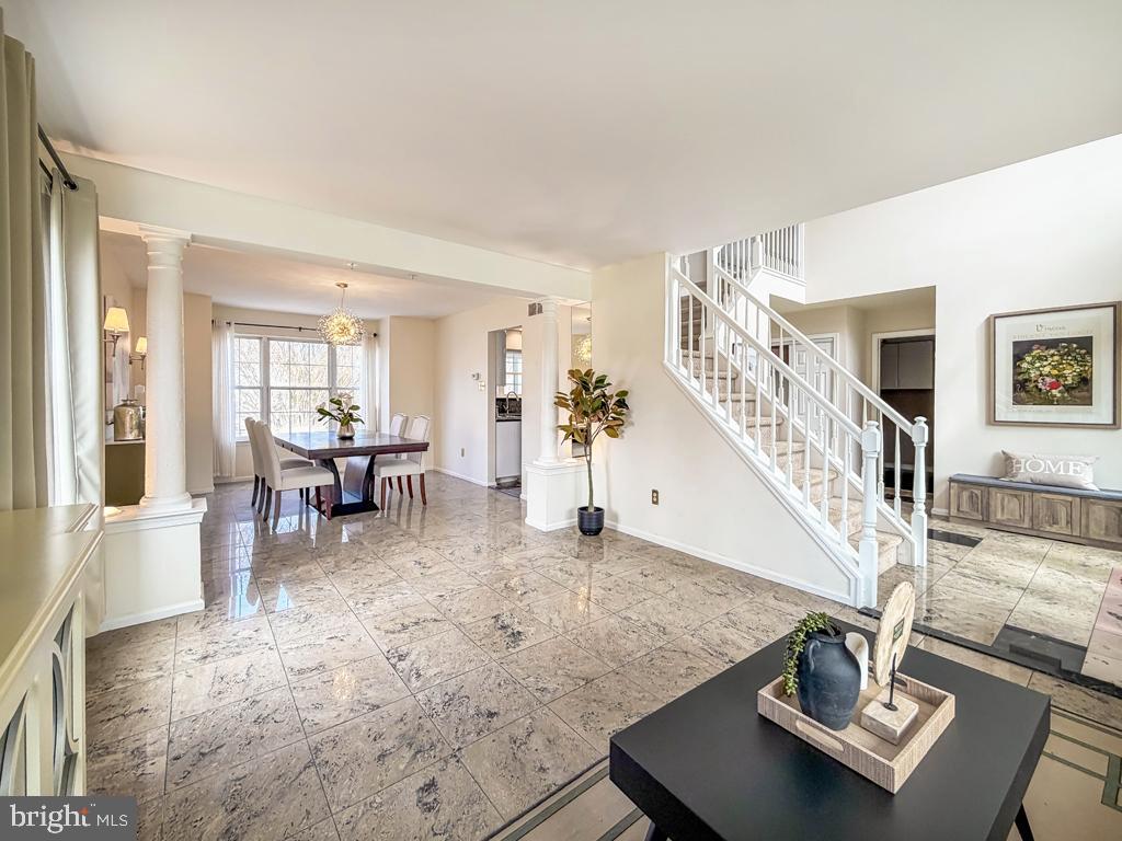 LAUREL OAKS - Residential