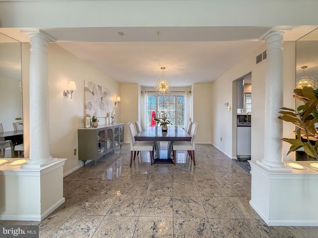 LAUREL OAKS - Residential