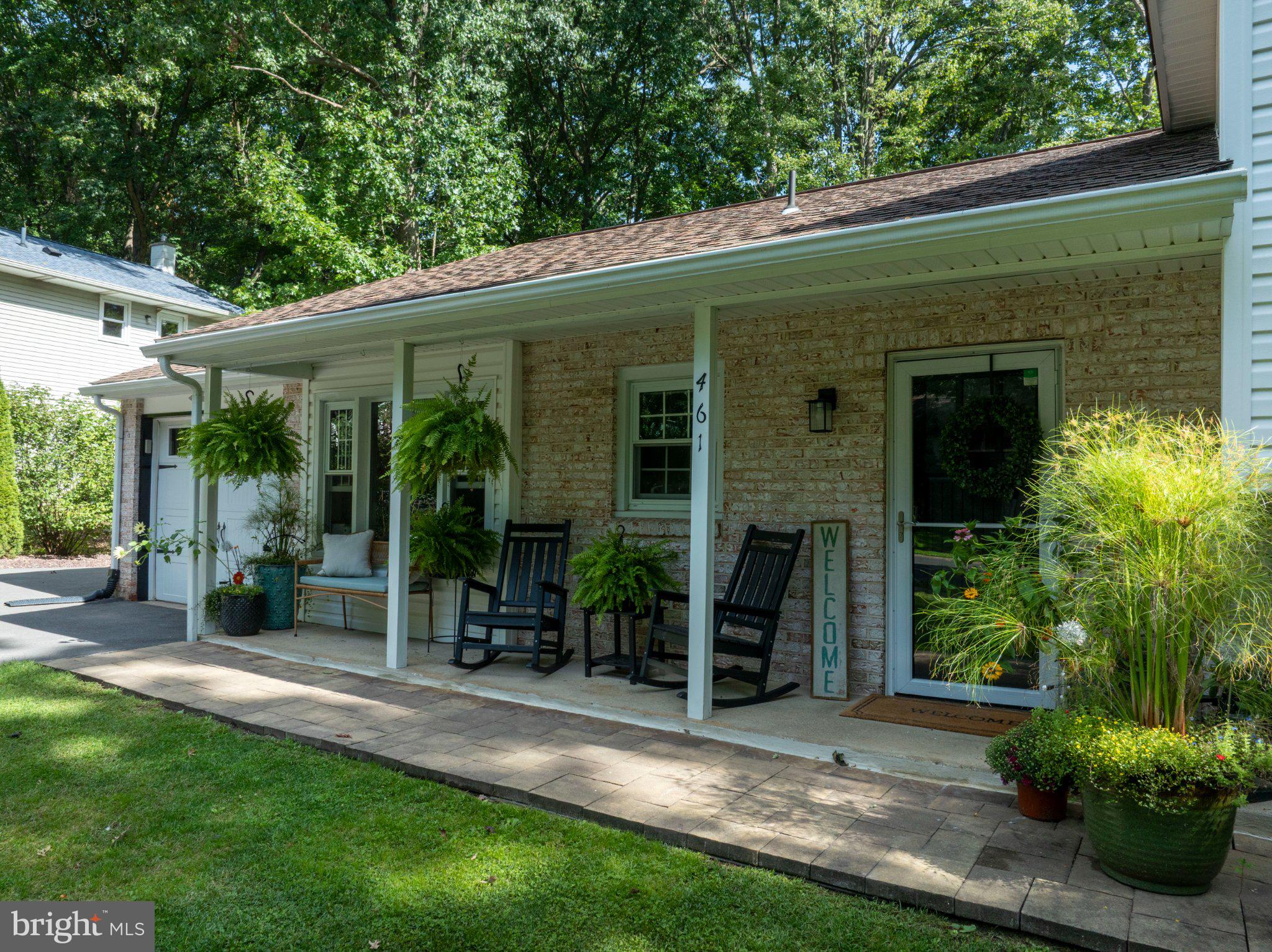 461 CANTERBURY DRIVE