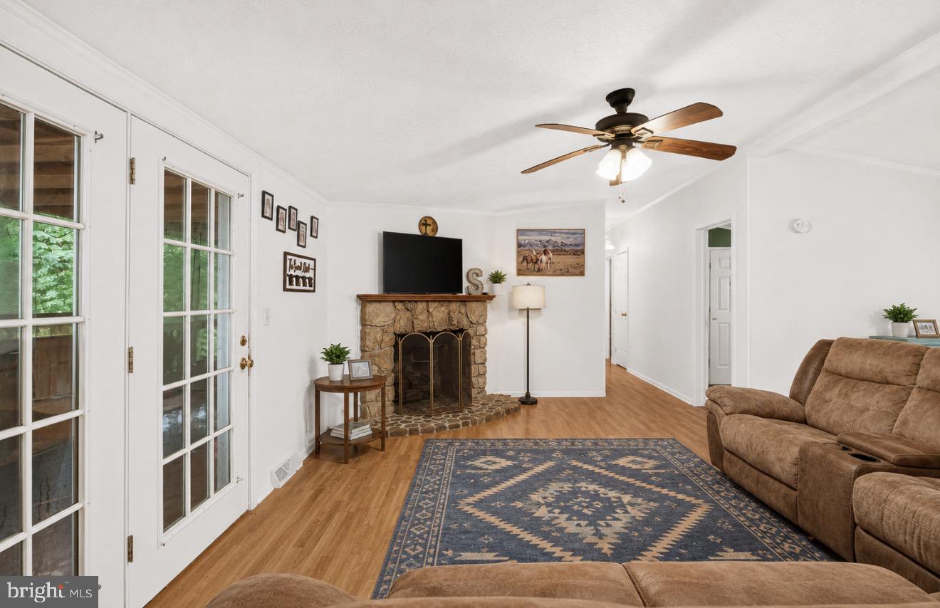 1298 WALNUT SHELL DRIVE