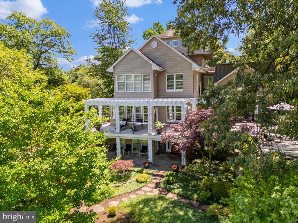 Photo of 411 Ridgely Avenue, ANNAPOLIS, MD 21401 (MLS # MDAA2115056)
