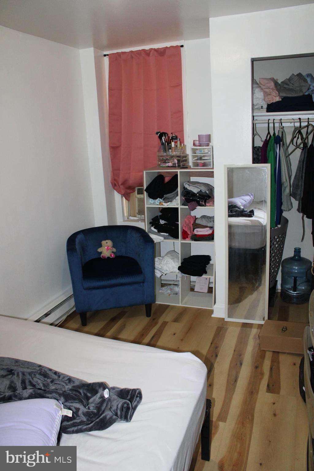 PHILADELPHIA (WEST) - Residential