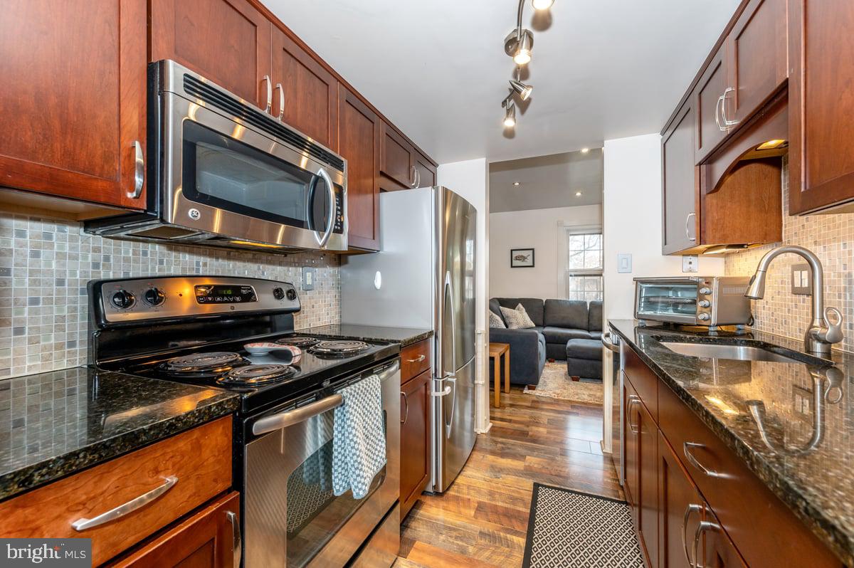 MARBLE HILL - Residential