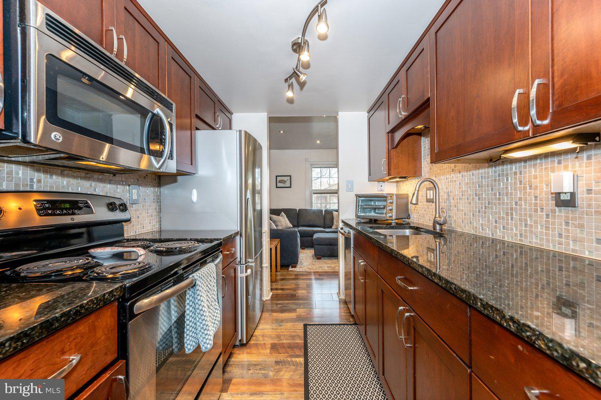 MARBLE HILL - Residential