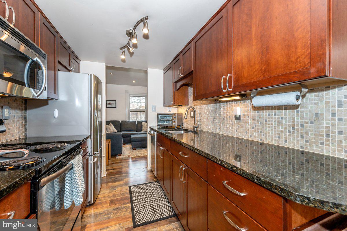 MARBLE HILL - Residential