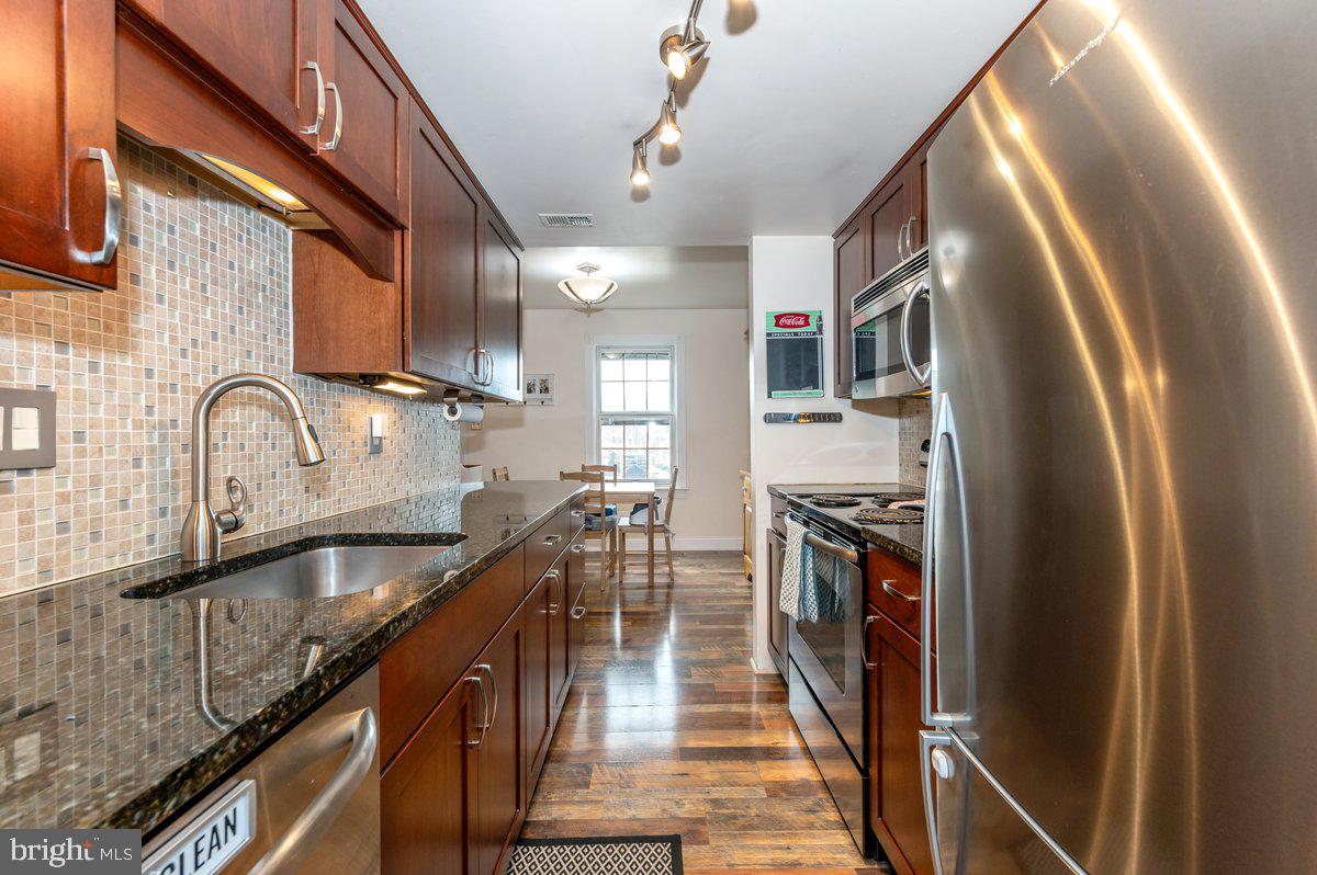 MARBLE HILL - Residential