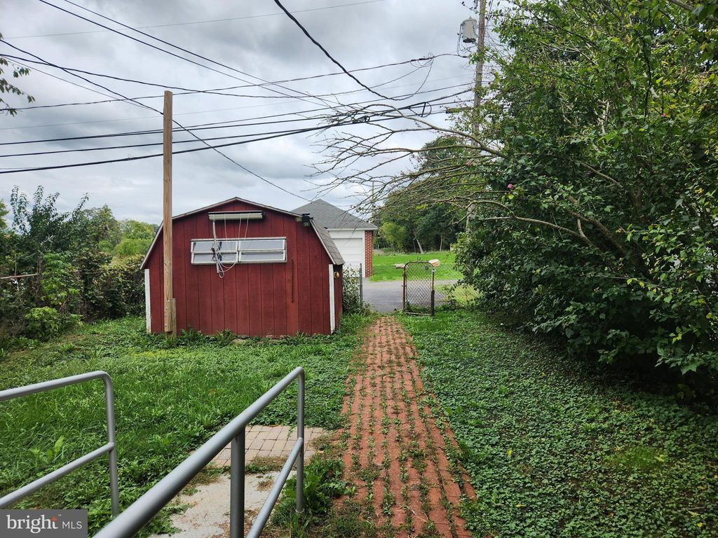 Photo of 1555 Fruitville Pike, Lancaster, PA 17601 (MLS # PALA2058236)