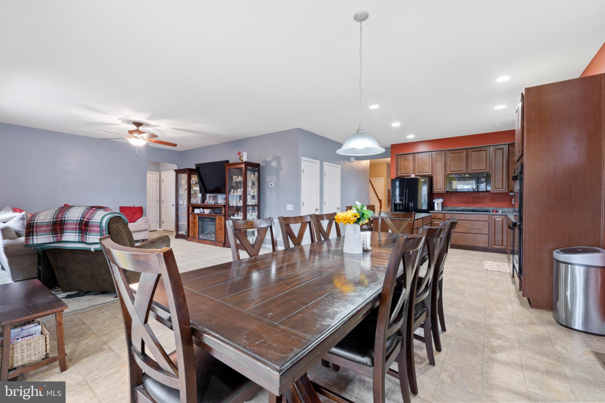 STAFFORD LAKES VILLAGE - Residential