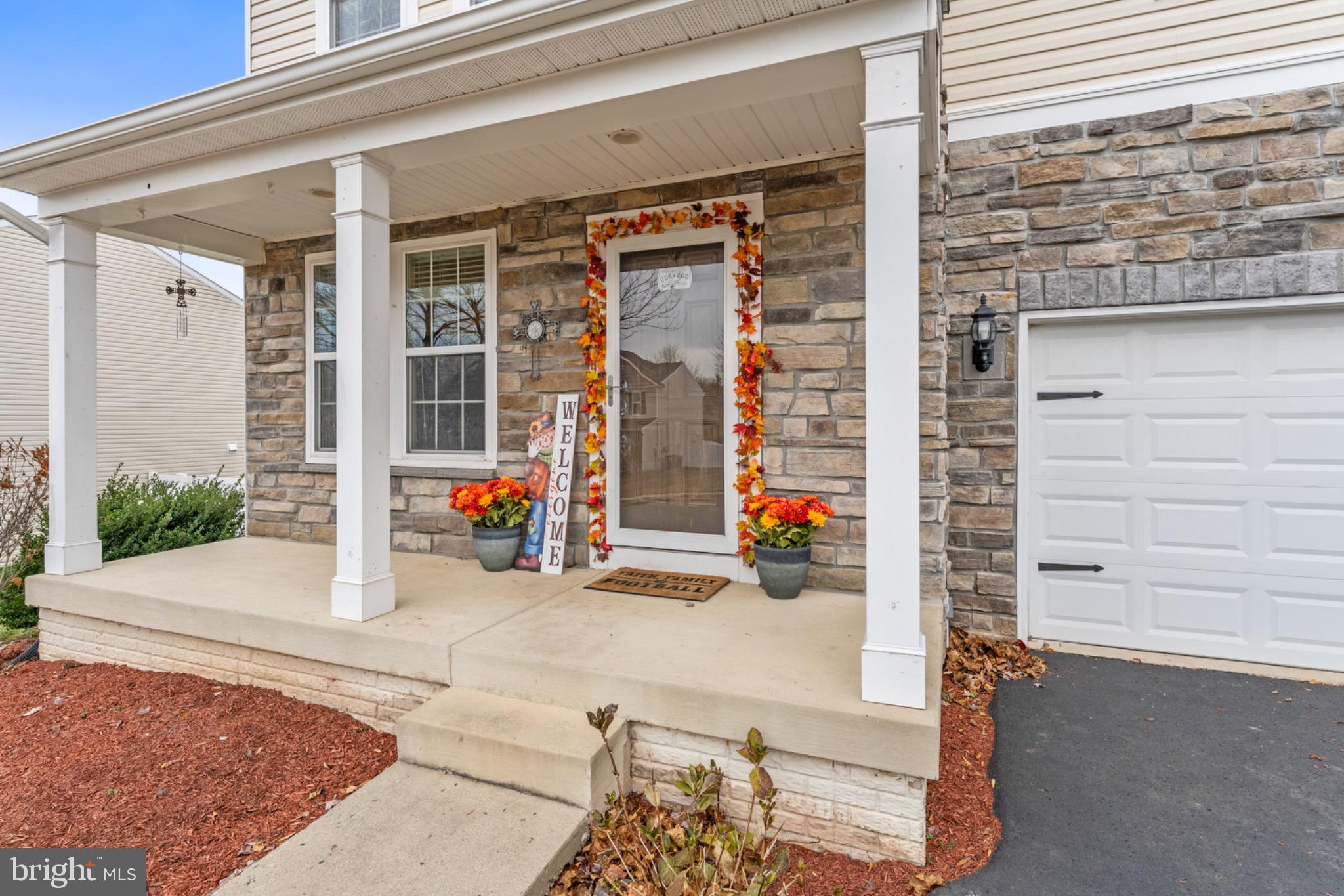 STAFFORD LAKES VILLAGE - Residential