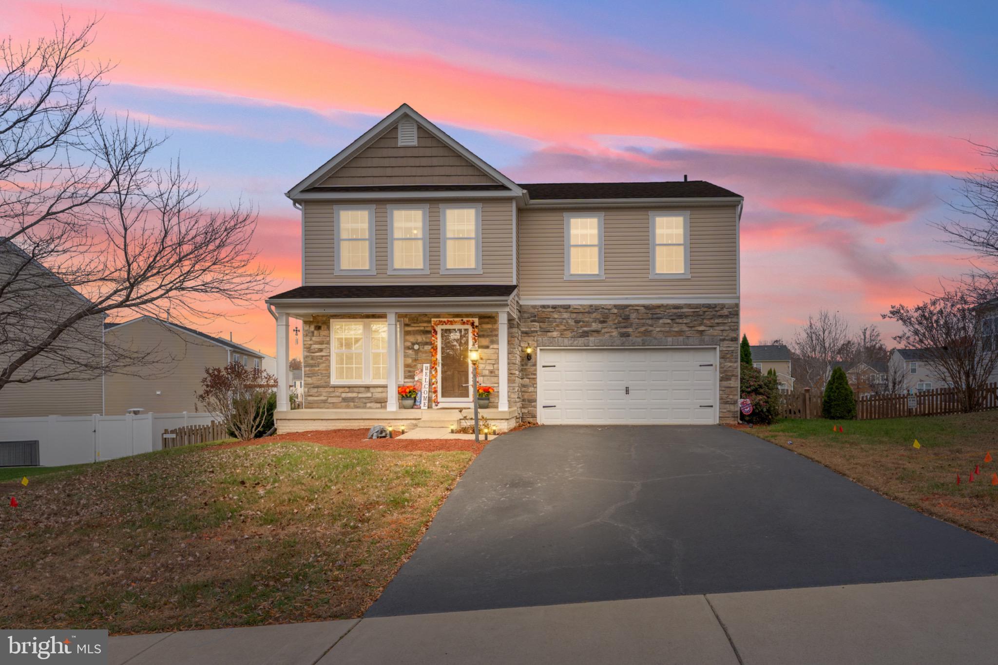 STAFFORD LAKES VILLAGE - Residential